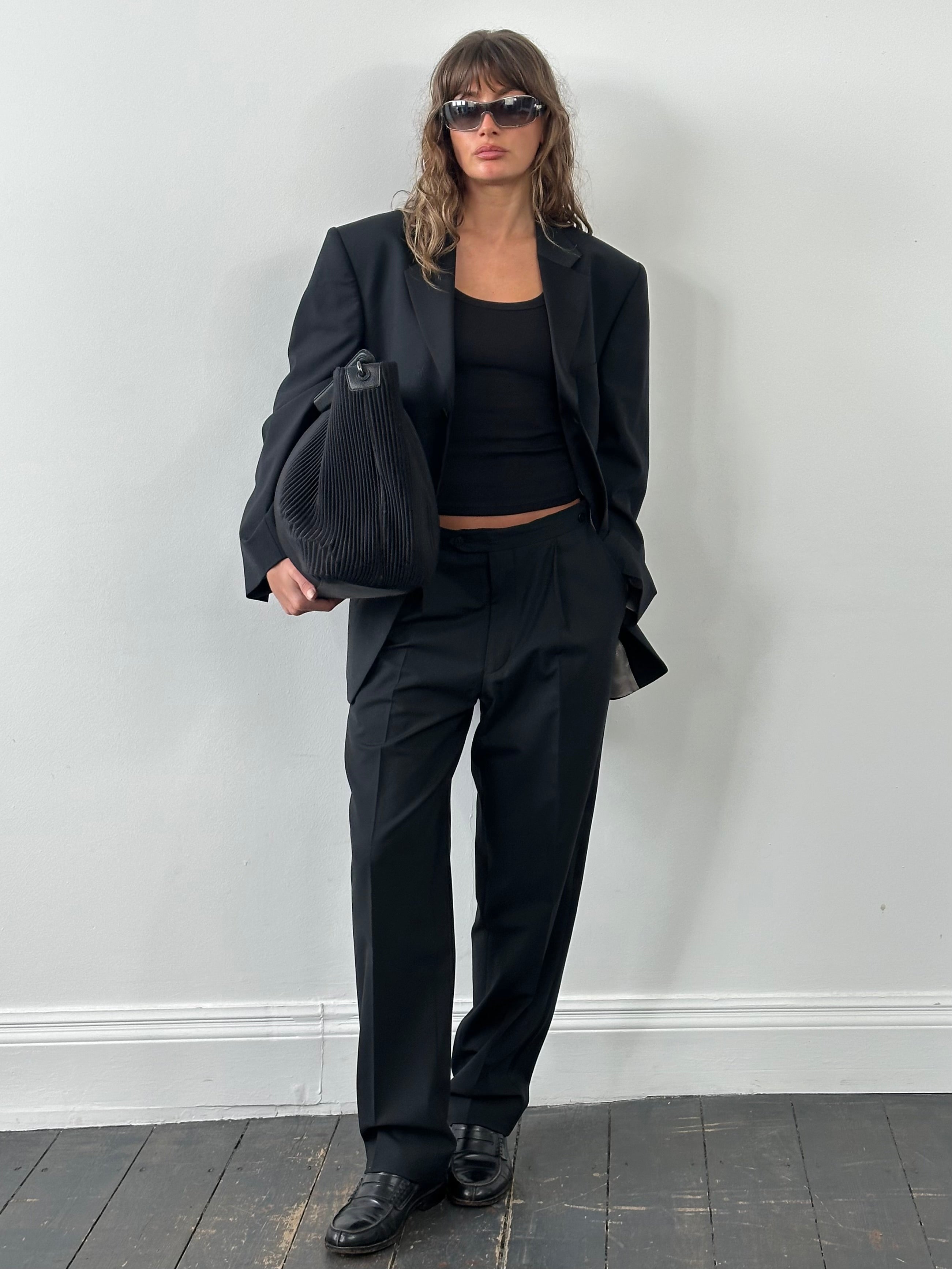 Balmain 2000s men's tuxedo suit, single-breasted wool, size 40R/W30-32, featuring classic lapels and tailored fit.