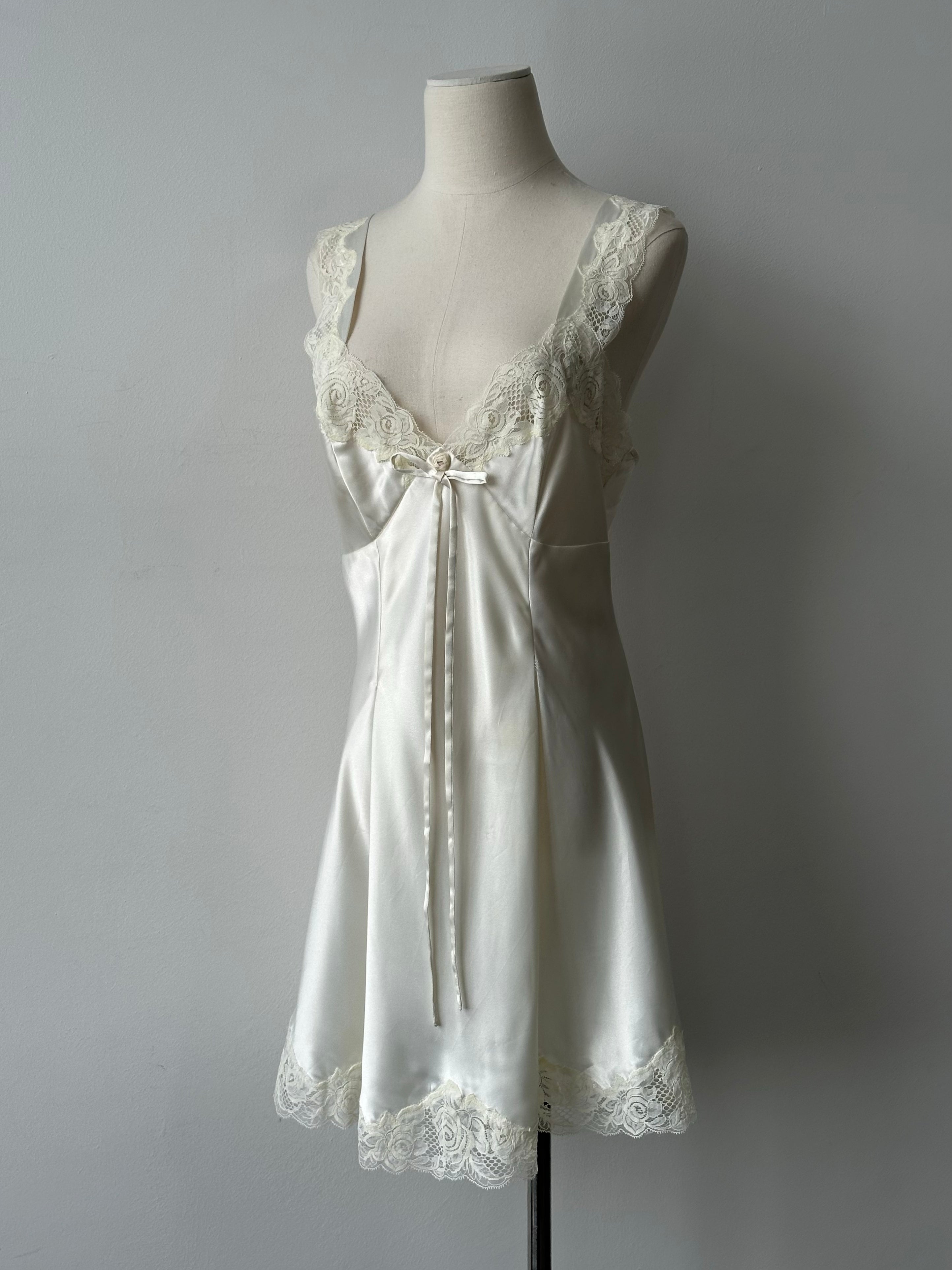 Victoria's Secret 2000s Lace Satin Slip Mini Dress - M