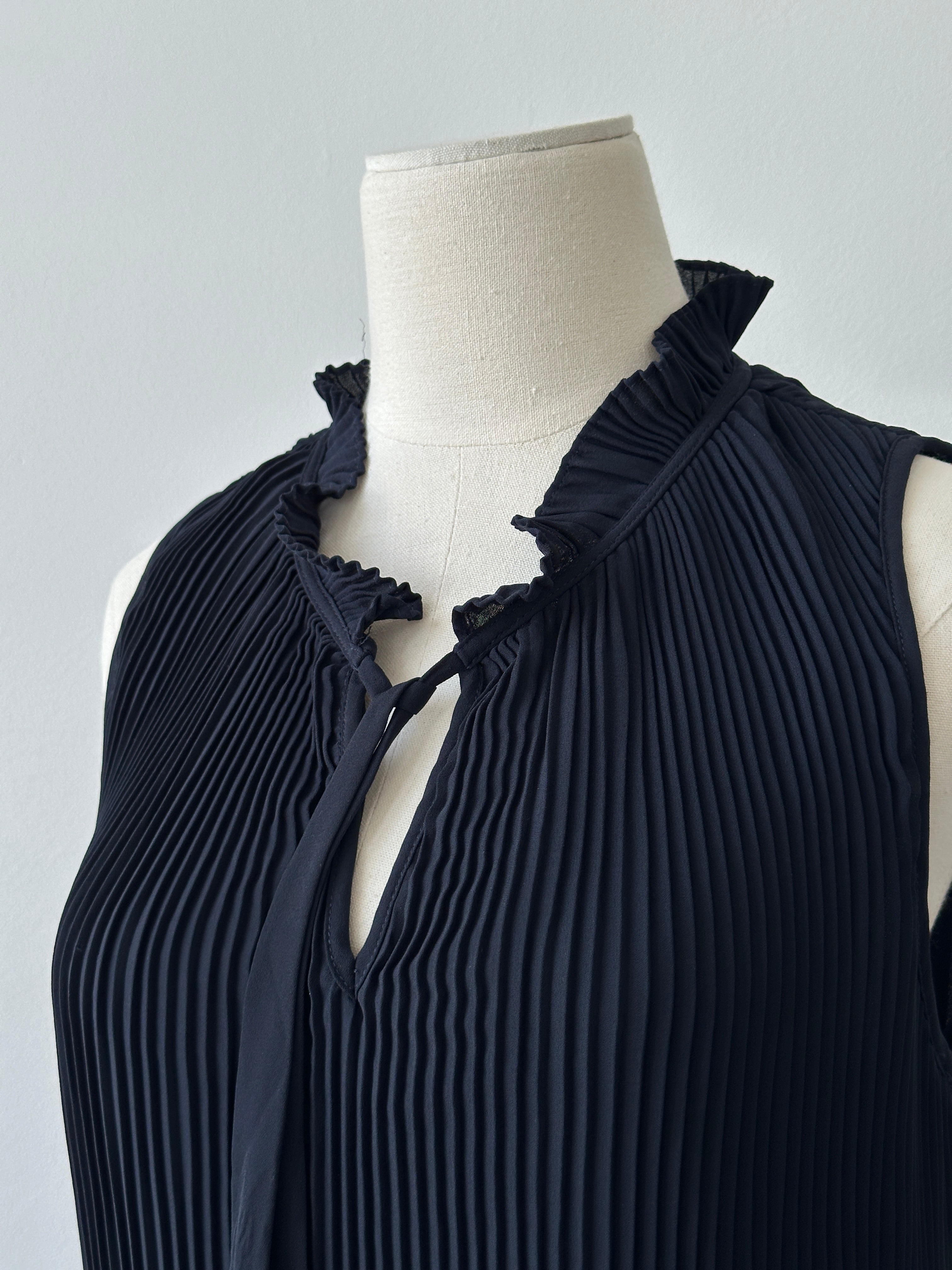 DKNY 2000s Pleated Sleeveless Tie Top - L