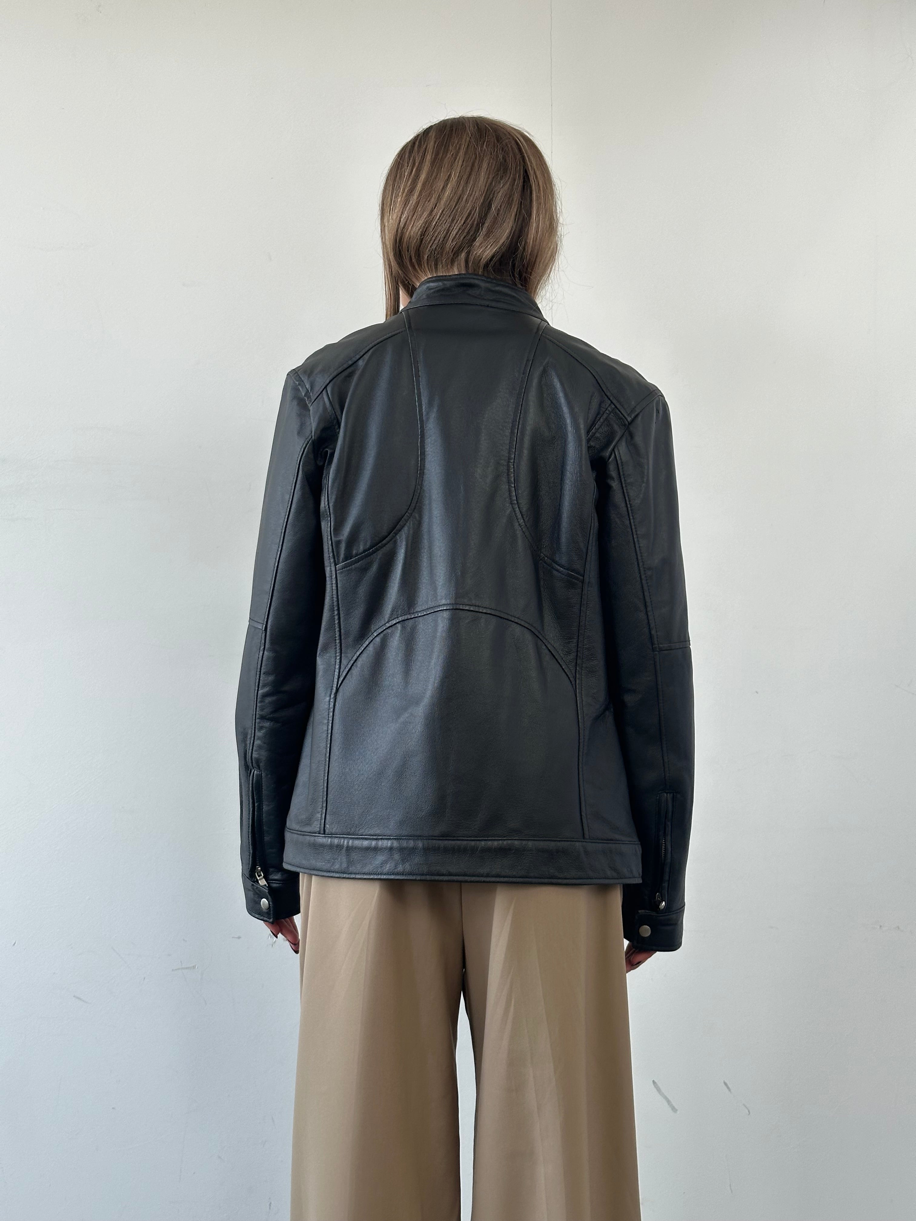 Vintage Moto Leather Jacket in size M/L, classic black leather with zip details and rugged style, from the Vintage brand.