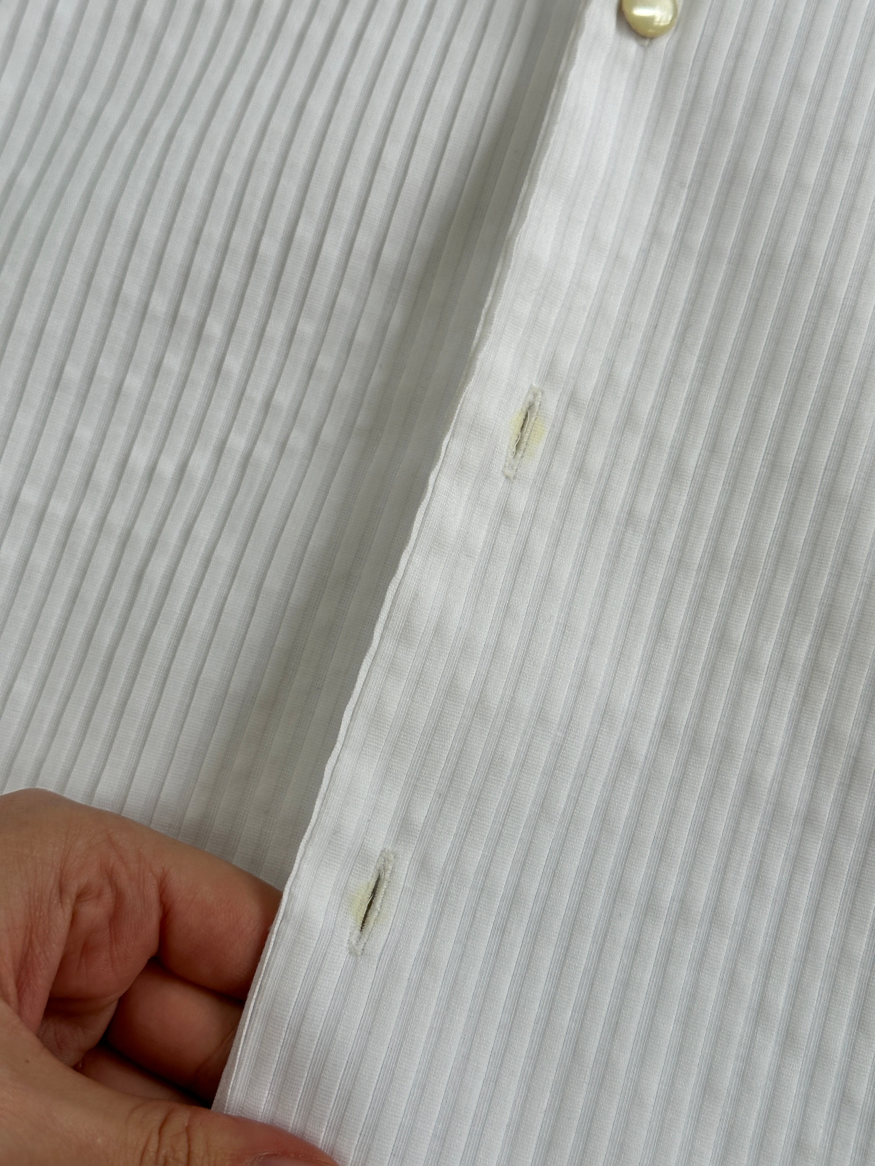Vintage Italian vintage wing collar tuxedo dress shirt, size L, featuring classic formal shirt details and elegant design.