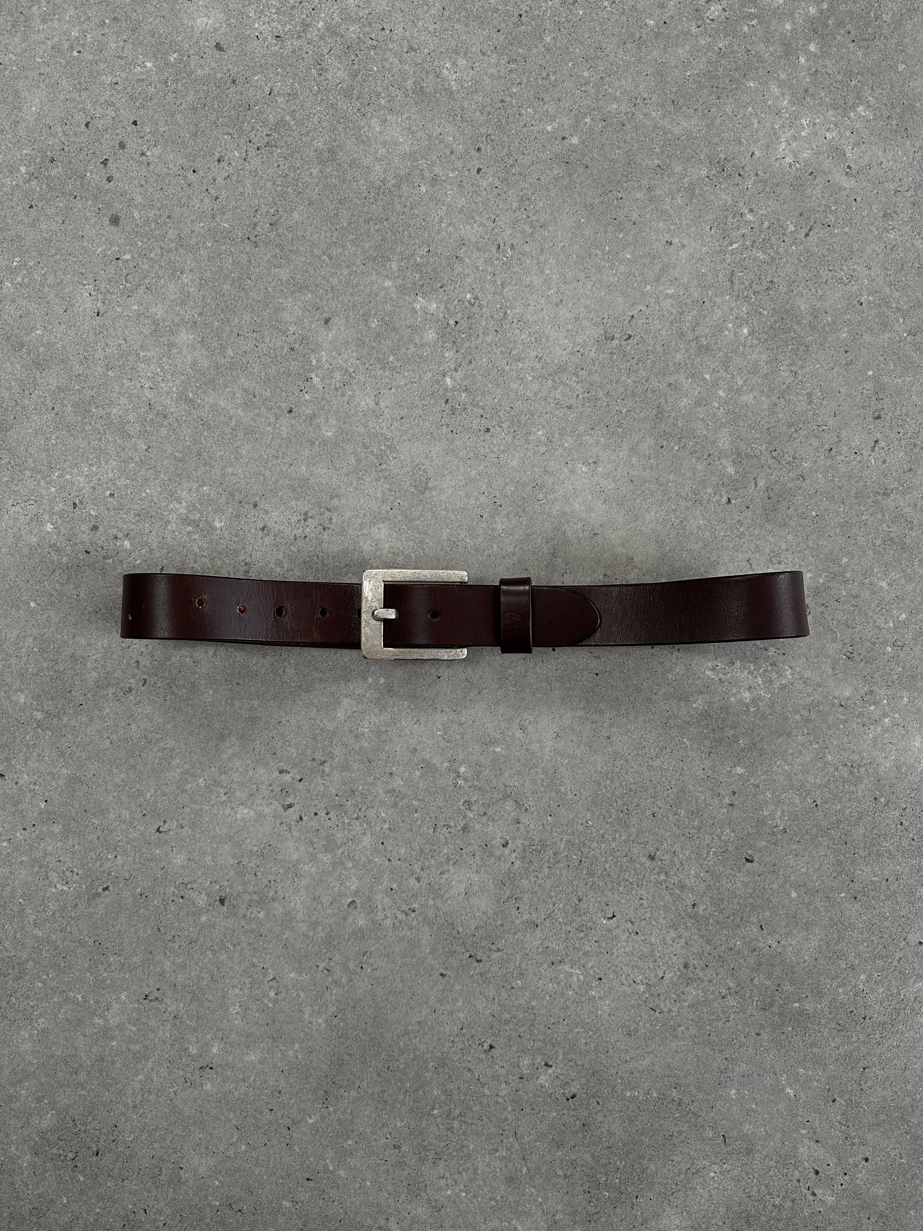 Vintage brand leather belt from the 1990s with square buckle, fits waist sizes W30-36, classic and stylish accessory.