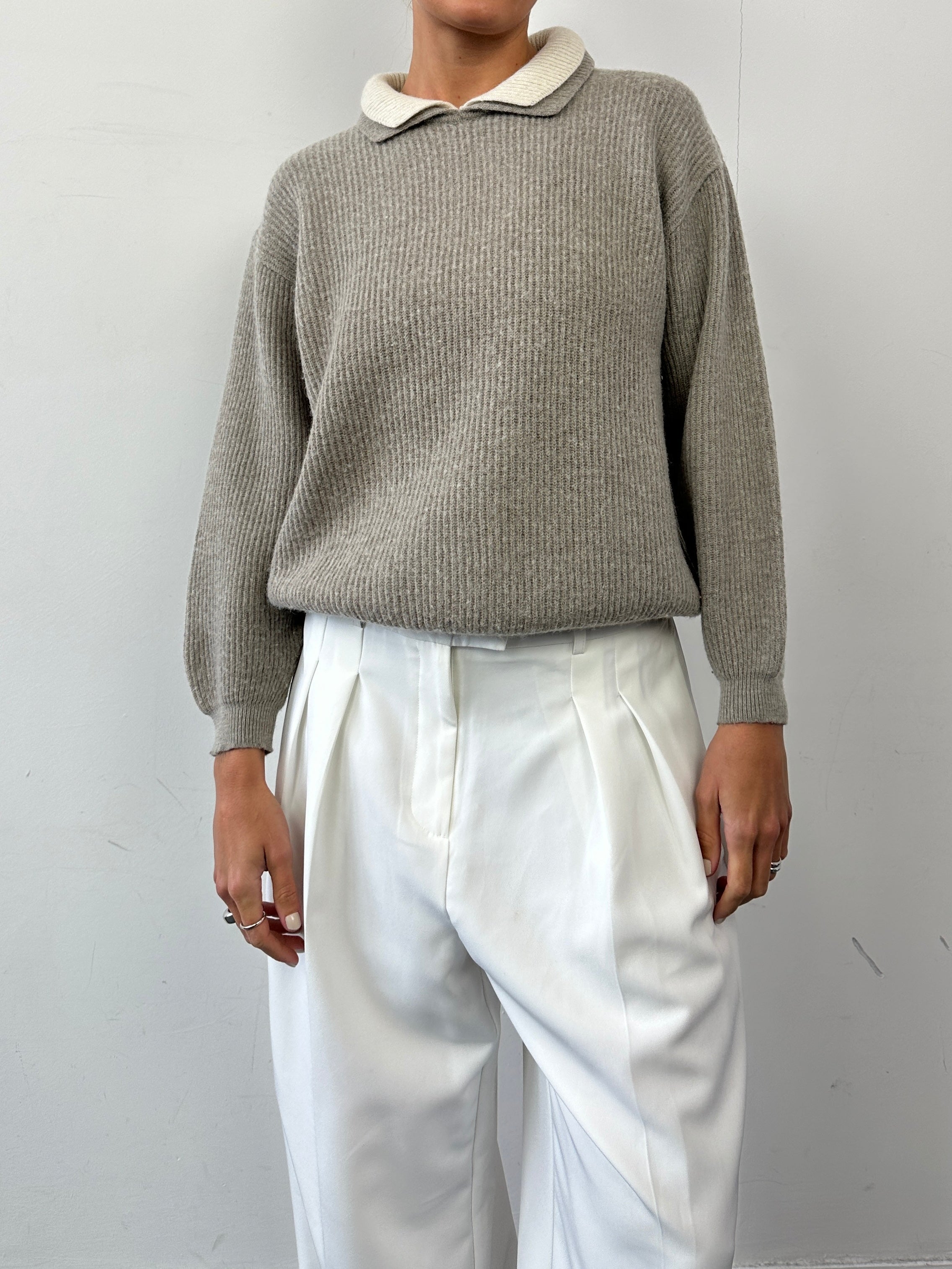Vintage merino wool and mohair alpha polo jumper in size M, knitted sweater with classic color and textured pattern.