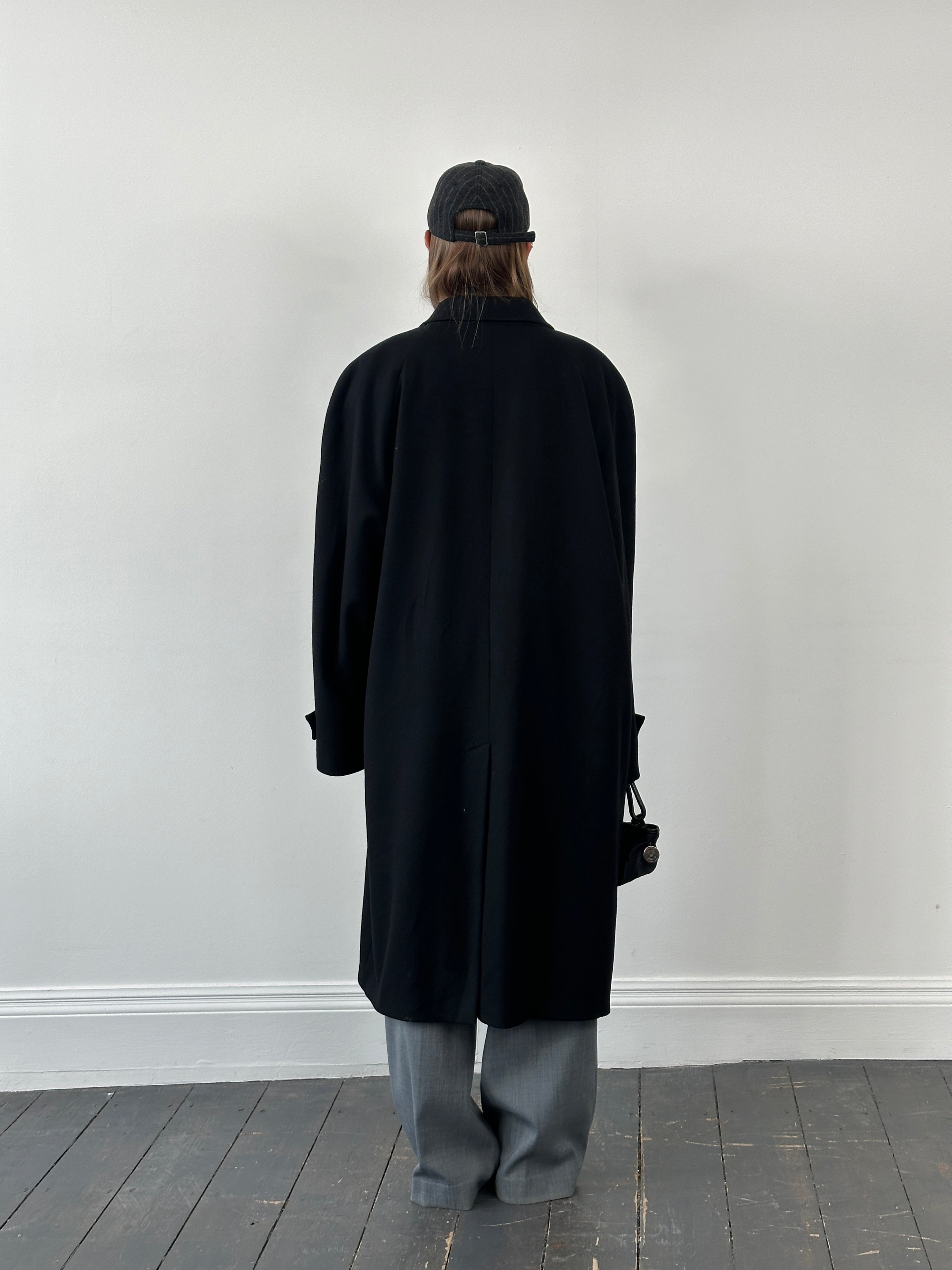 Vintage 1990s Italian wool cashmere coat with concealed placket in XXL size, showcasing classic tailored design and textured fabric.
