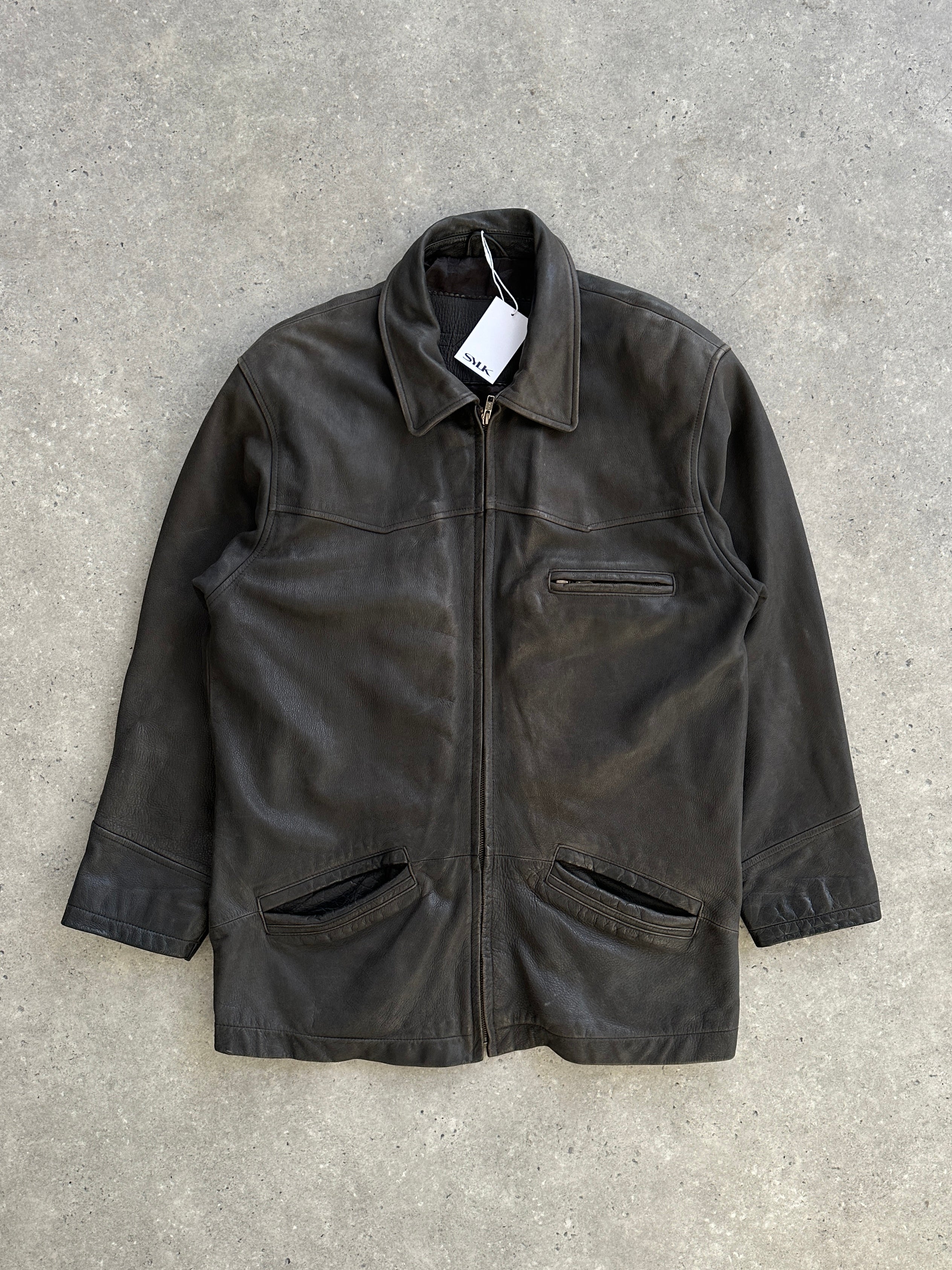 Vintage mid-length leather jacket in size L/XL, featuring classic design, smooth leather, and stylish details.