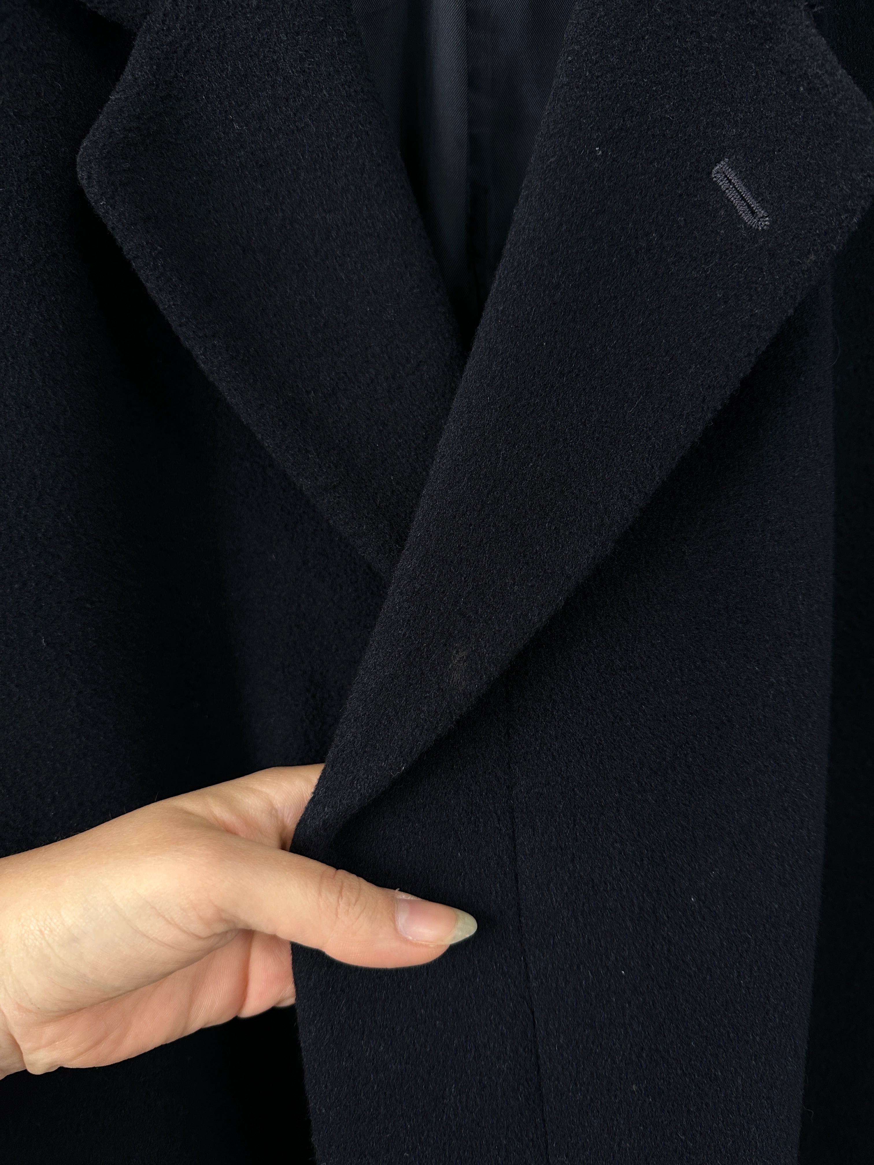 Vintage British wool and cashmere coat with concealed placket, size 42R/XL, stylish vintage outerwear for cold weather.