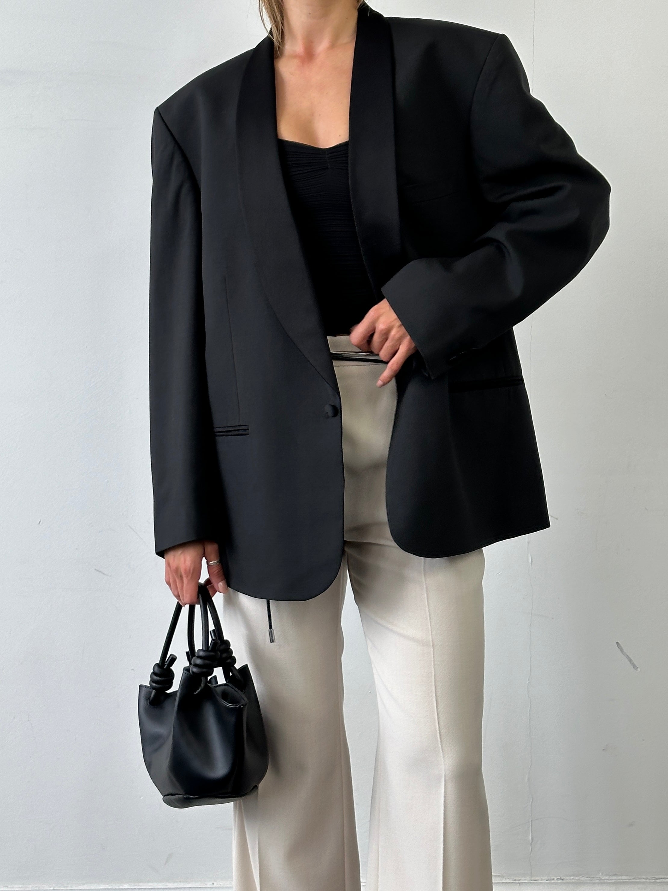 Pierre Cardin black tuxedo blazer, single-breasted, size 44R/XXL, tailored fit with notch lapel and sleek design.