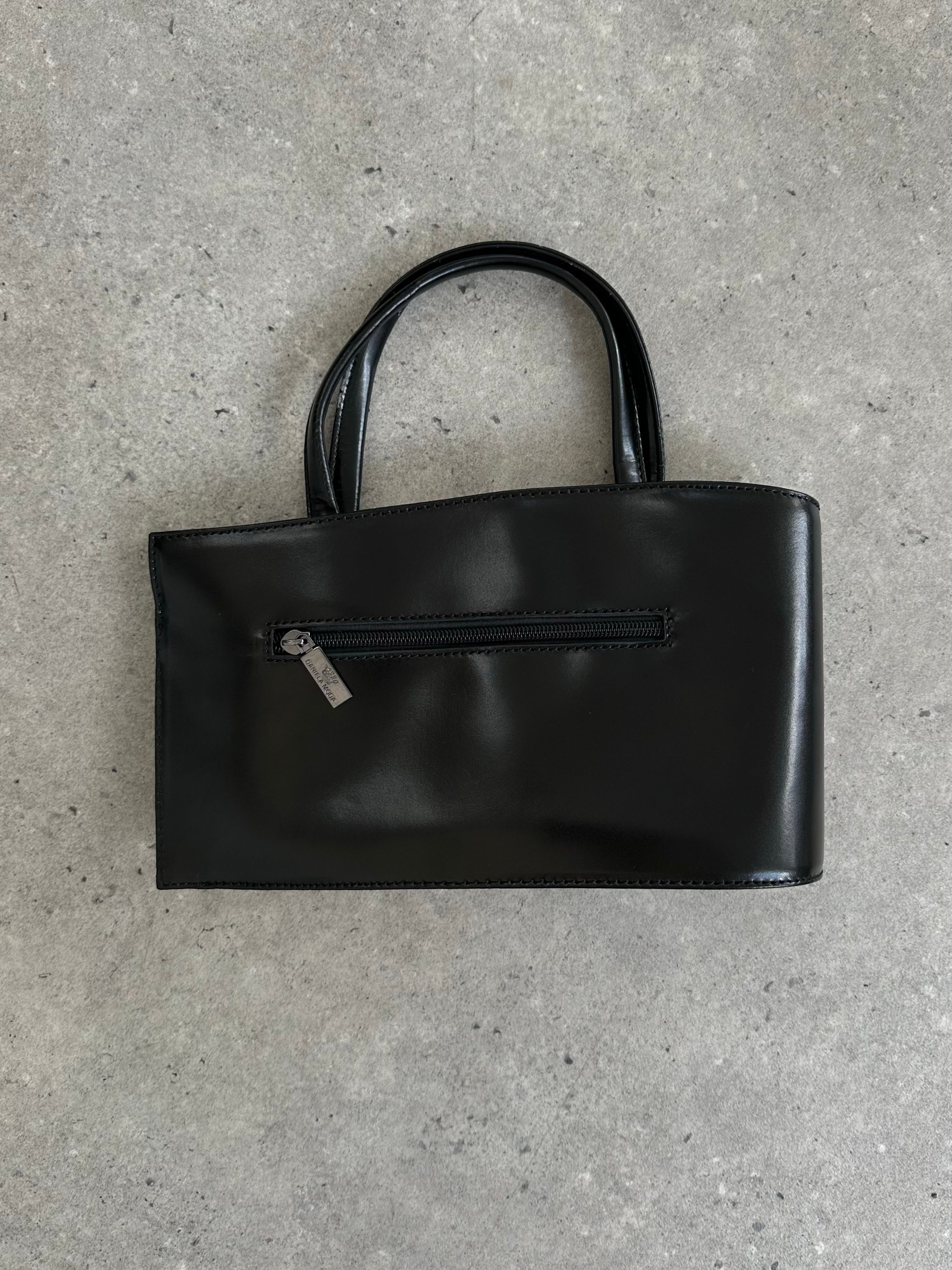 Italian Vintage 2000s Curved Leather Hand Bag