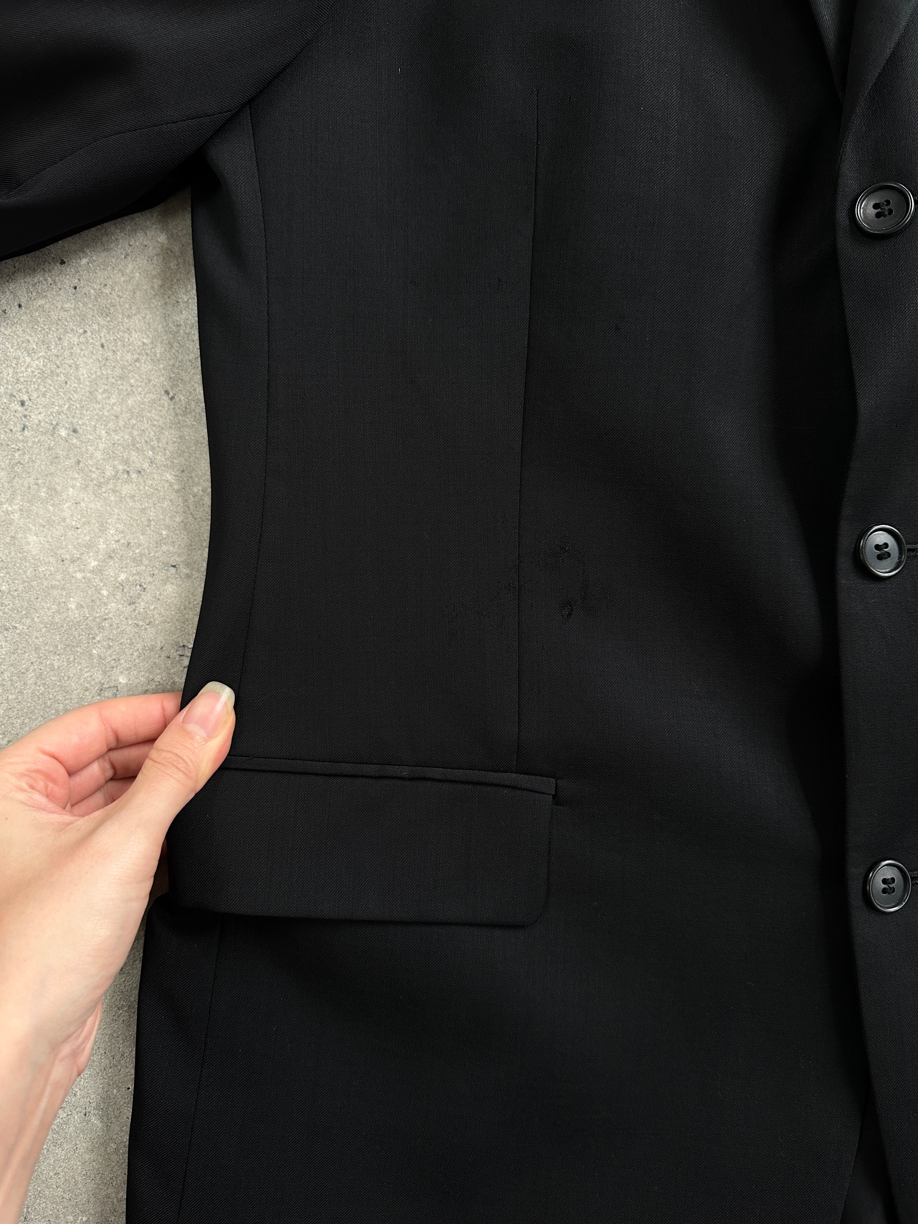 Yves Saint Laurent Pour Homme 1990s pure wool single-breasted blazer in size 40L/XL, tailored fit with classic lapels.