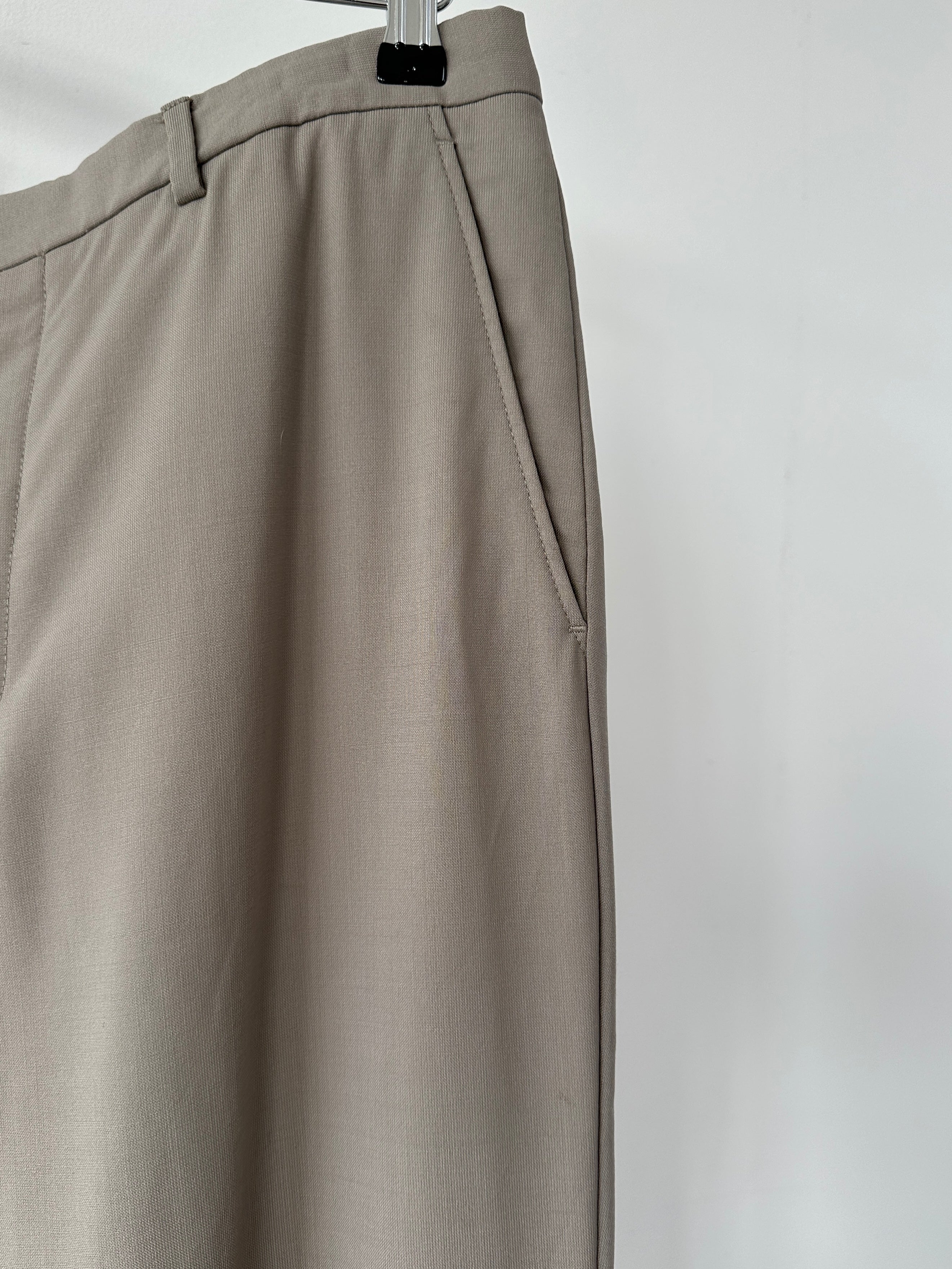 Armani Pure Wool Relaxed Suit - 40R/W32 - SYLK