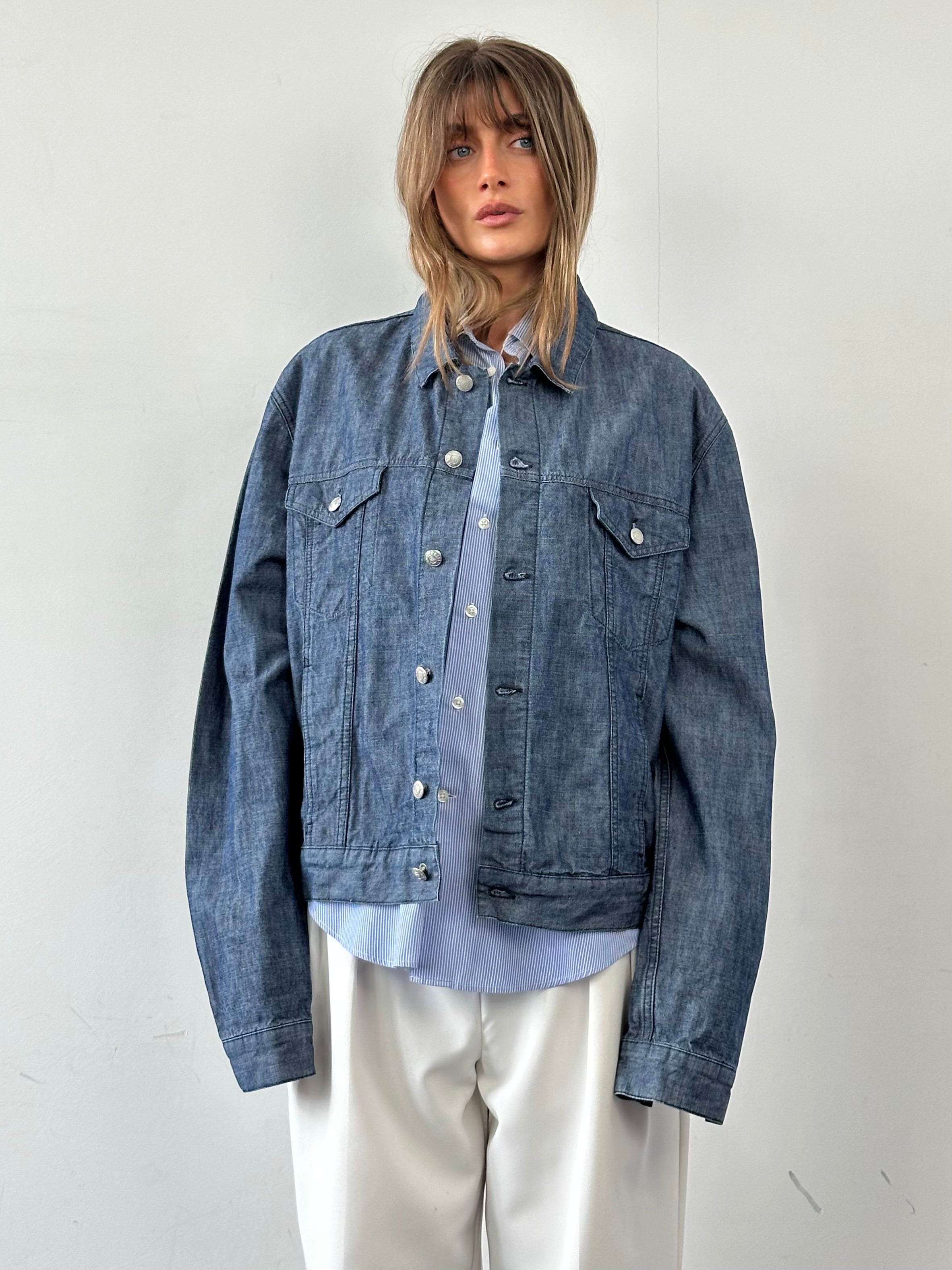 Versace Classic V2 90s bespoke button denim jacket, men's L/XL, featuring traditional denim fabric and iconic design details.