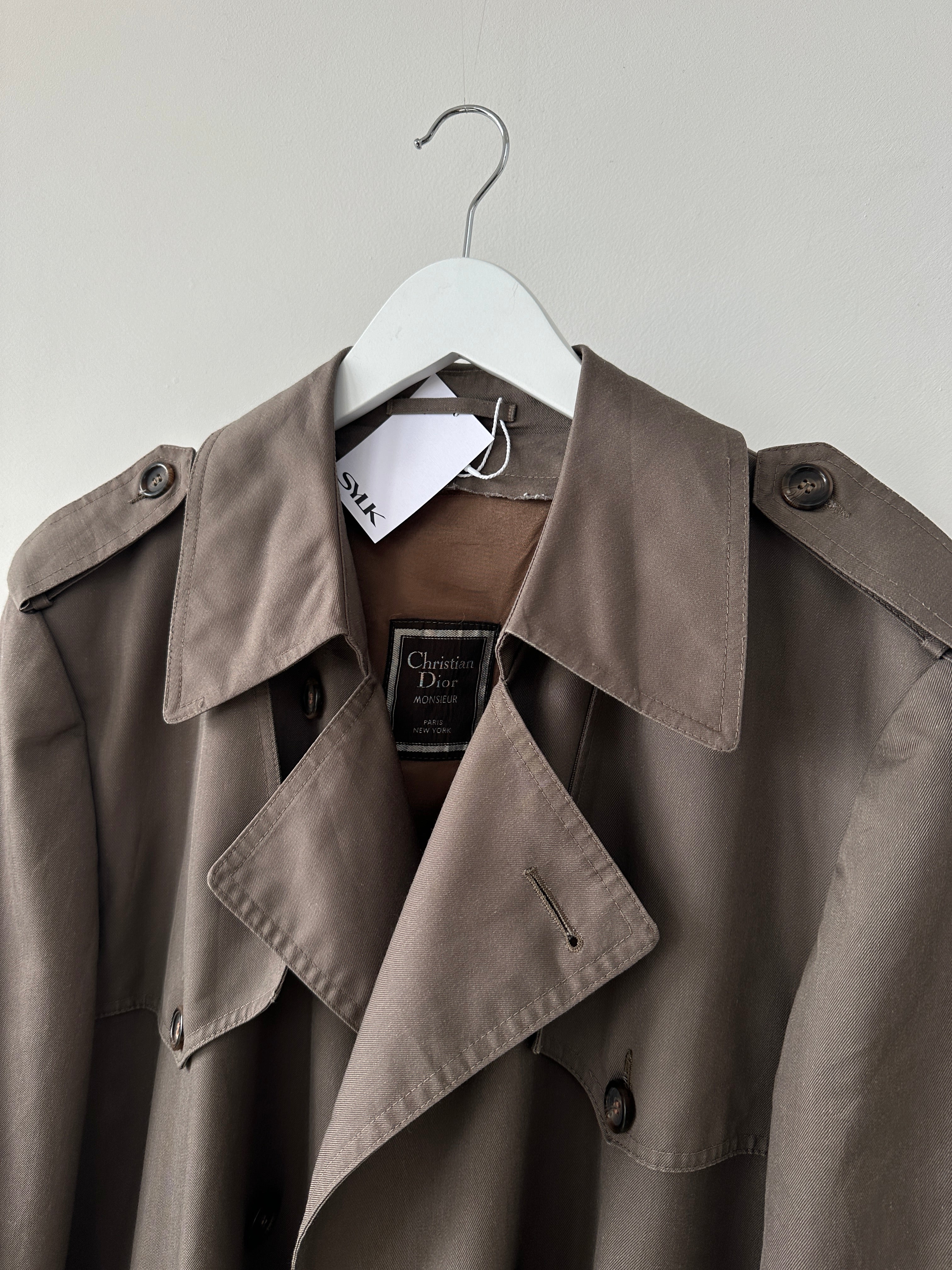 Christian Dior Monsieur double-breasted belted trench coat in XL with classic design and tailored fit, shown on a model.
