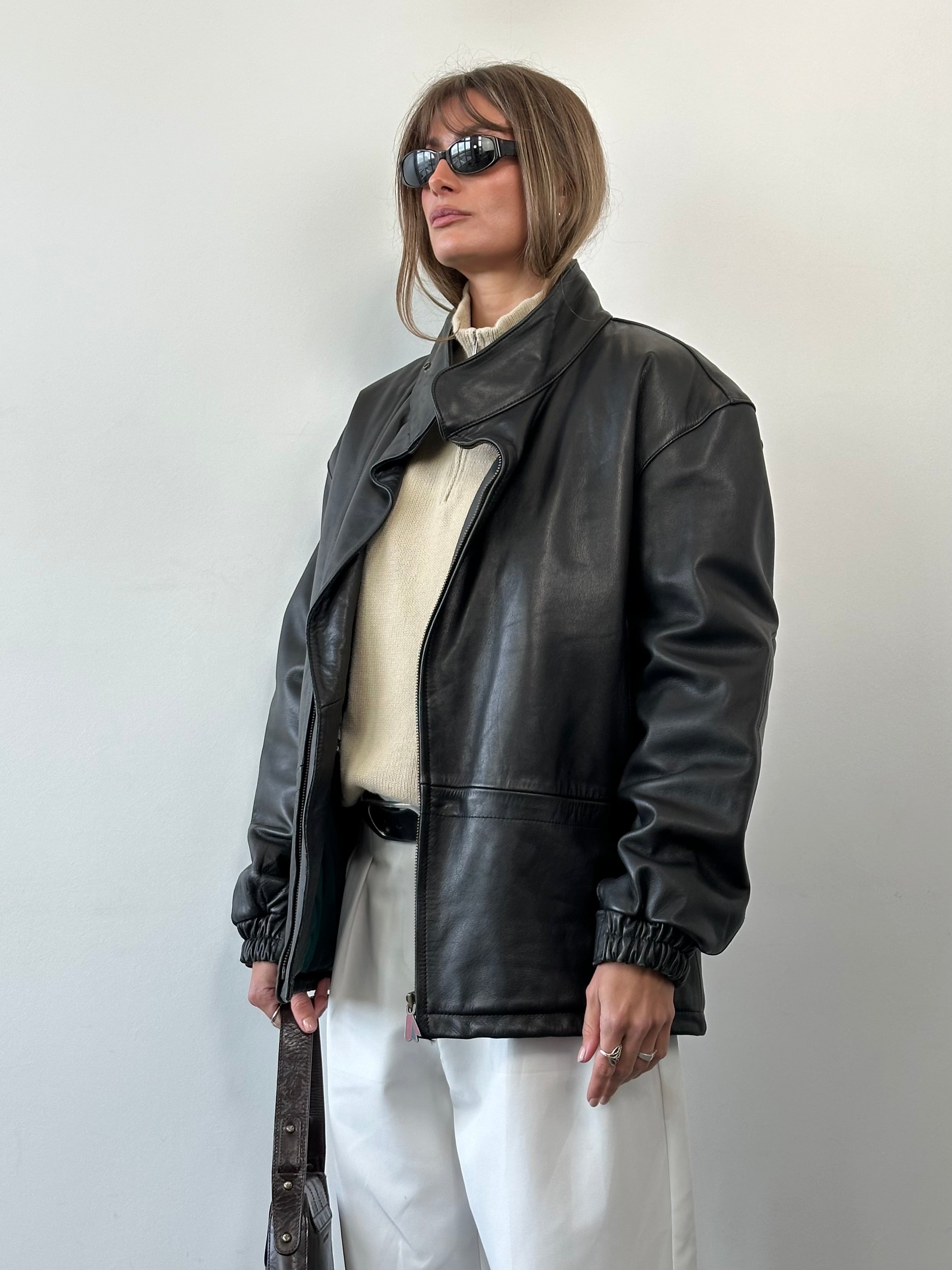 Vintage high neck leather jacket in smooth leather, size L/XL, featuring a classic vintage design with a sleek finish.