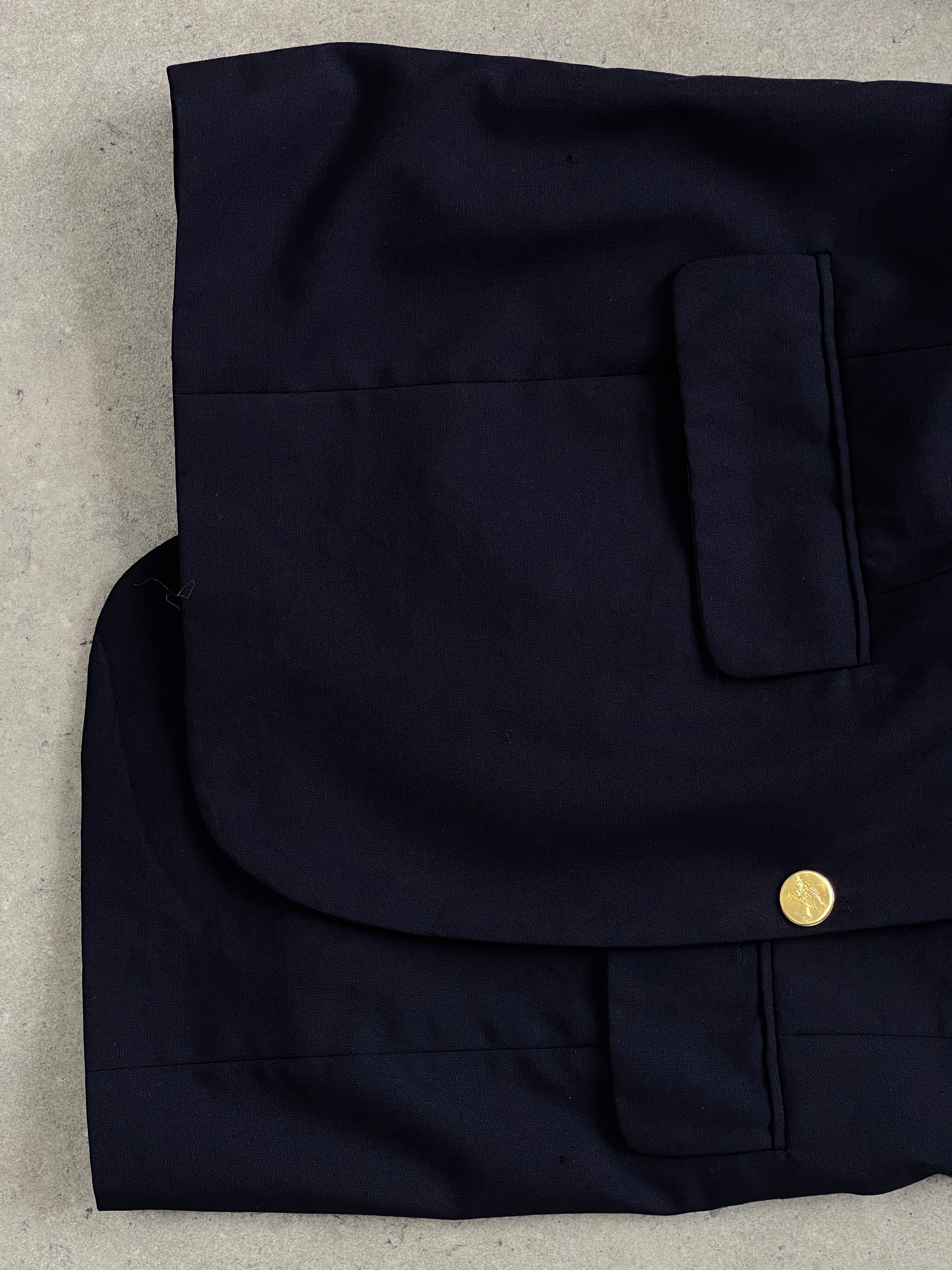 Burberry 1980s bespoke pure wool blazer in size 38R/M, tailored fit with classic design and button details.