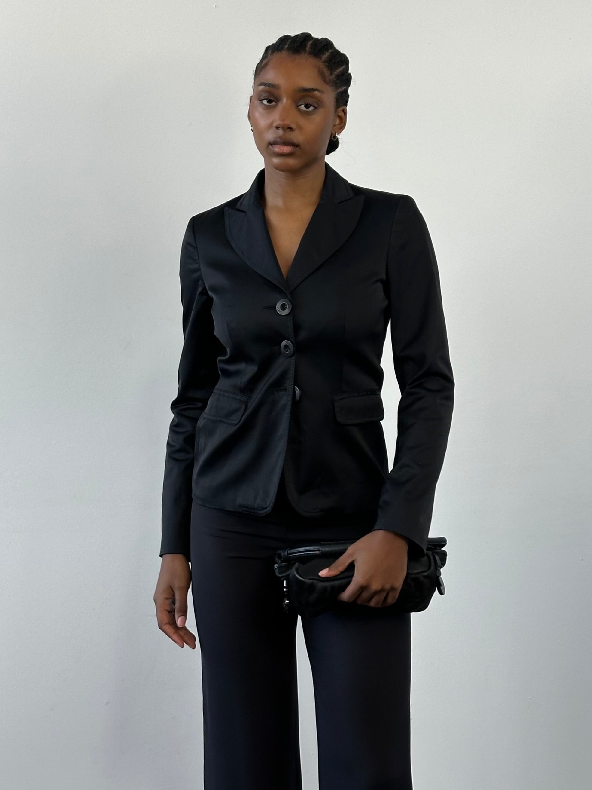 Moschino 2000s Dagger Collar cotton fitted blazer in XS, stylish blazer with a distinctive collar and tailored fit.