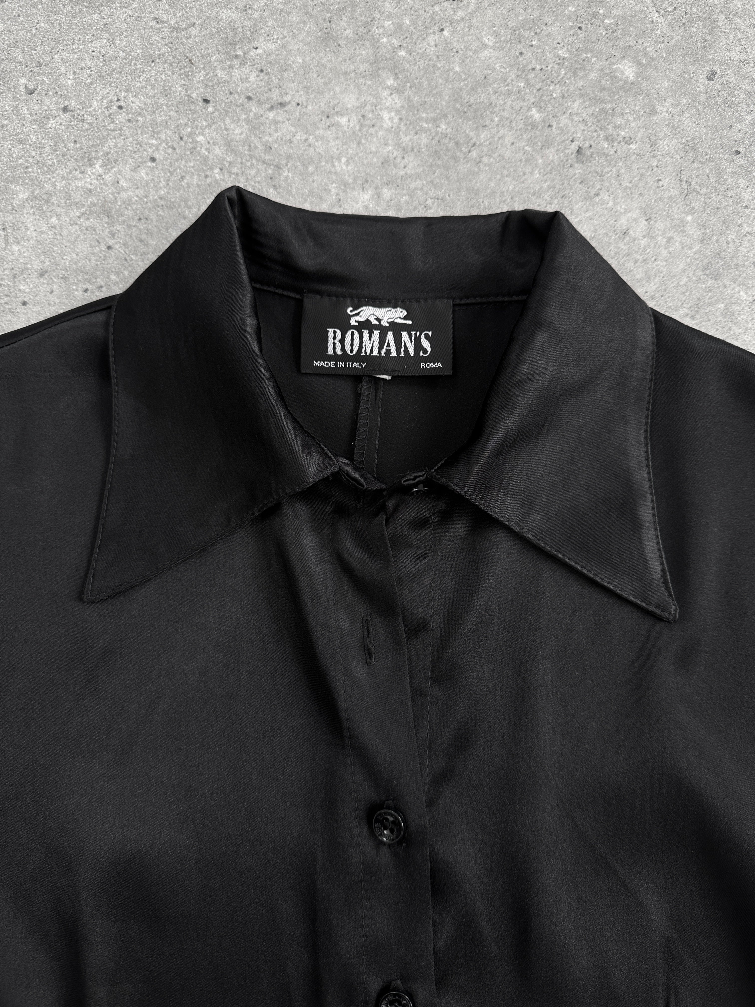 Vintage Italian fitted satin shirt with dagger collar in XS-S size, featuring sleek design and elegant satin fabric.