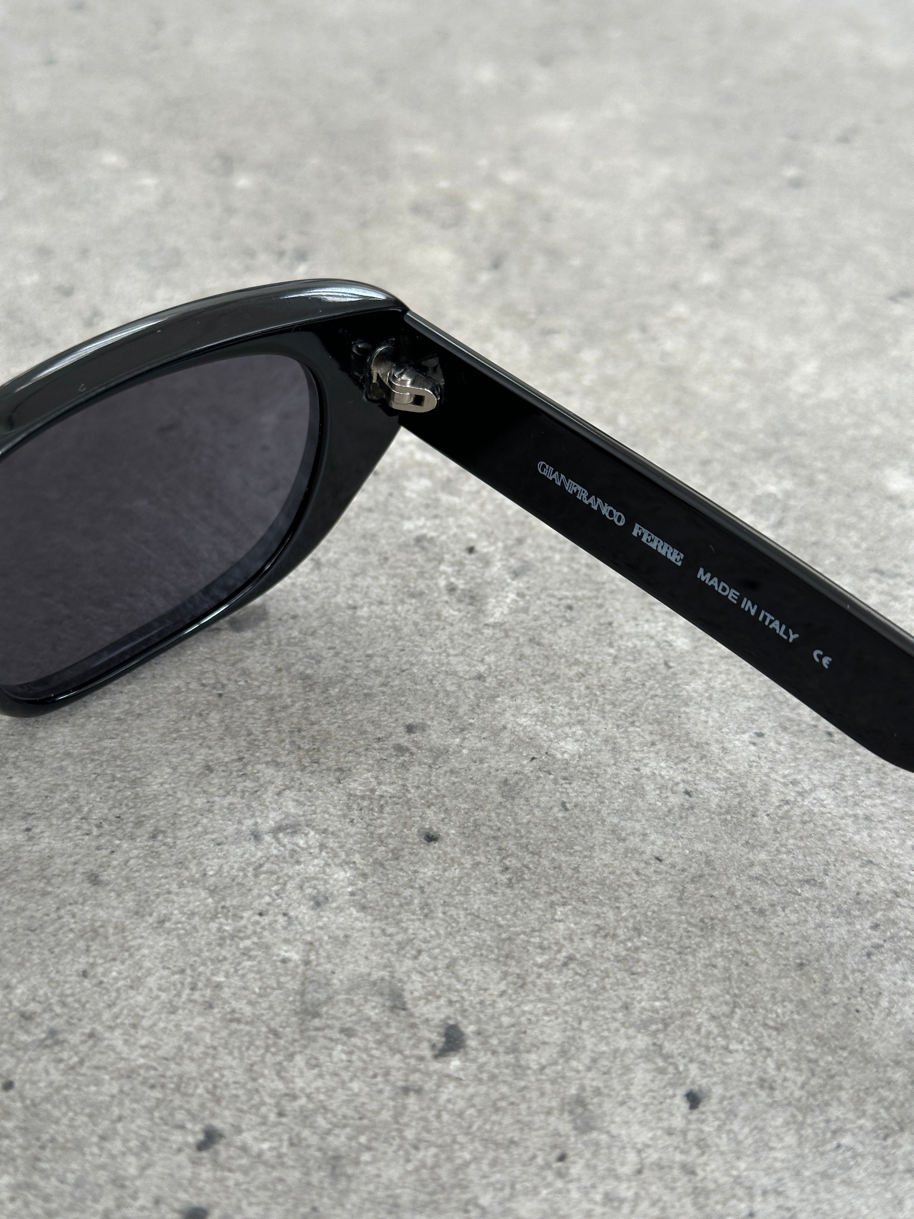Gianfranco Ferre 2000s Rectangular Sunglasses