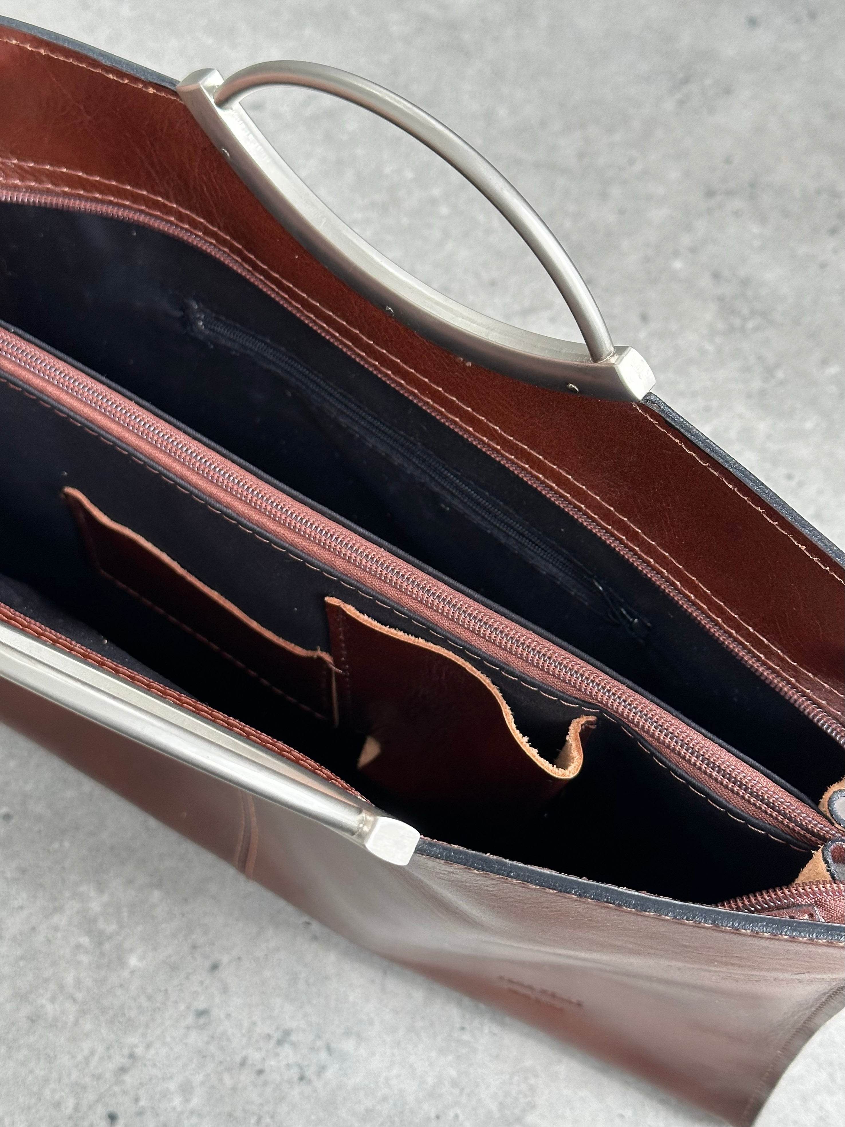 Italian Vintage 1990s Leather Crossbody Bag