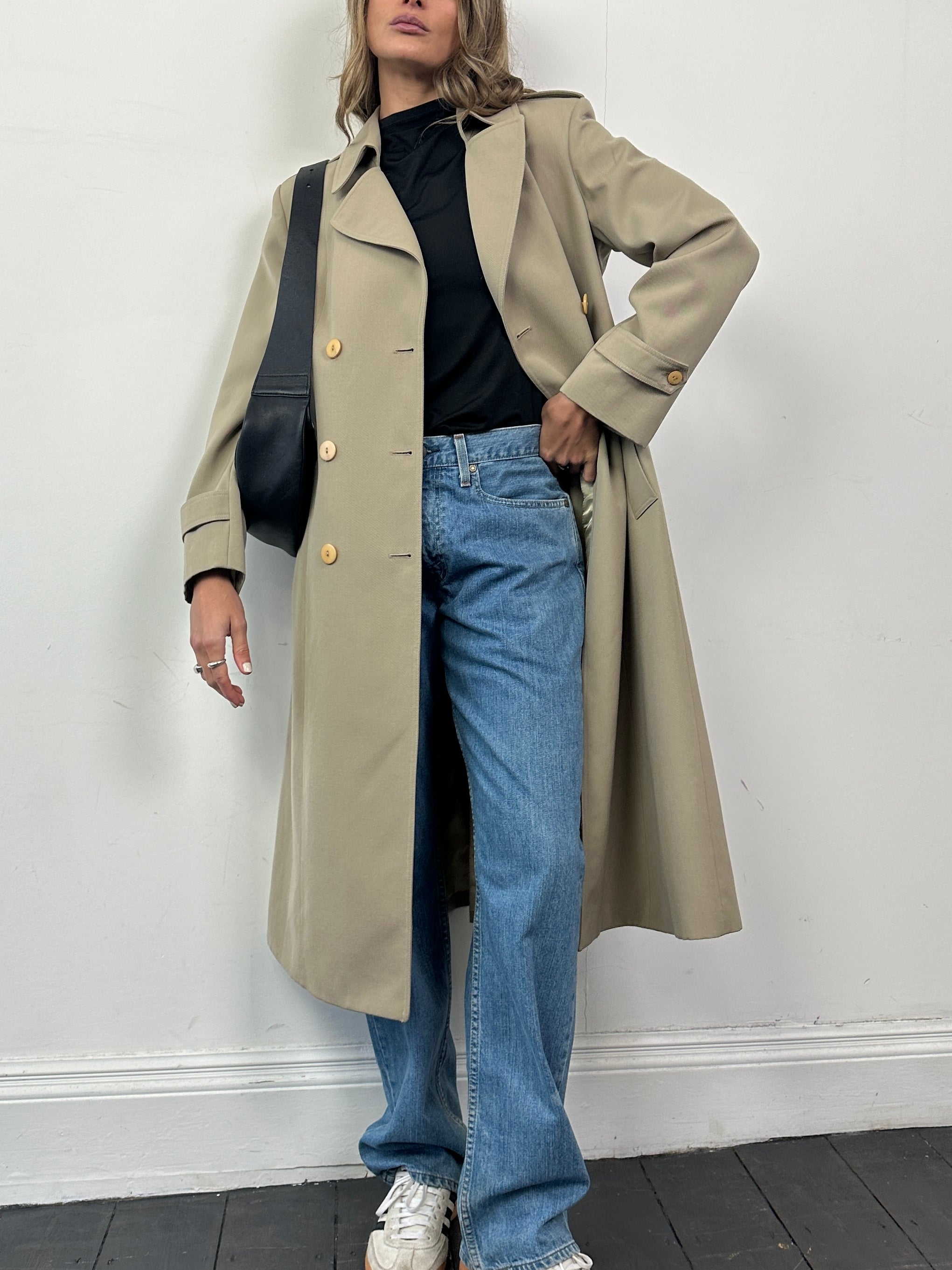 Vintage Italian double-breasted pure wool trench coat with belt in size S/M, showcasing classic vintage style and tailored fit.