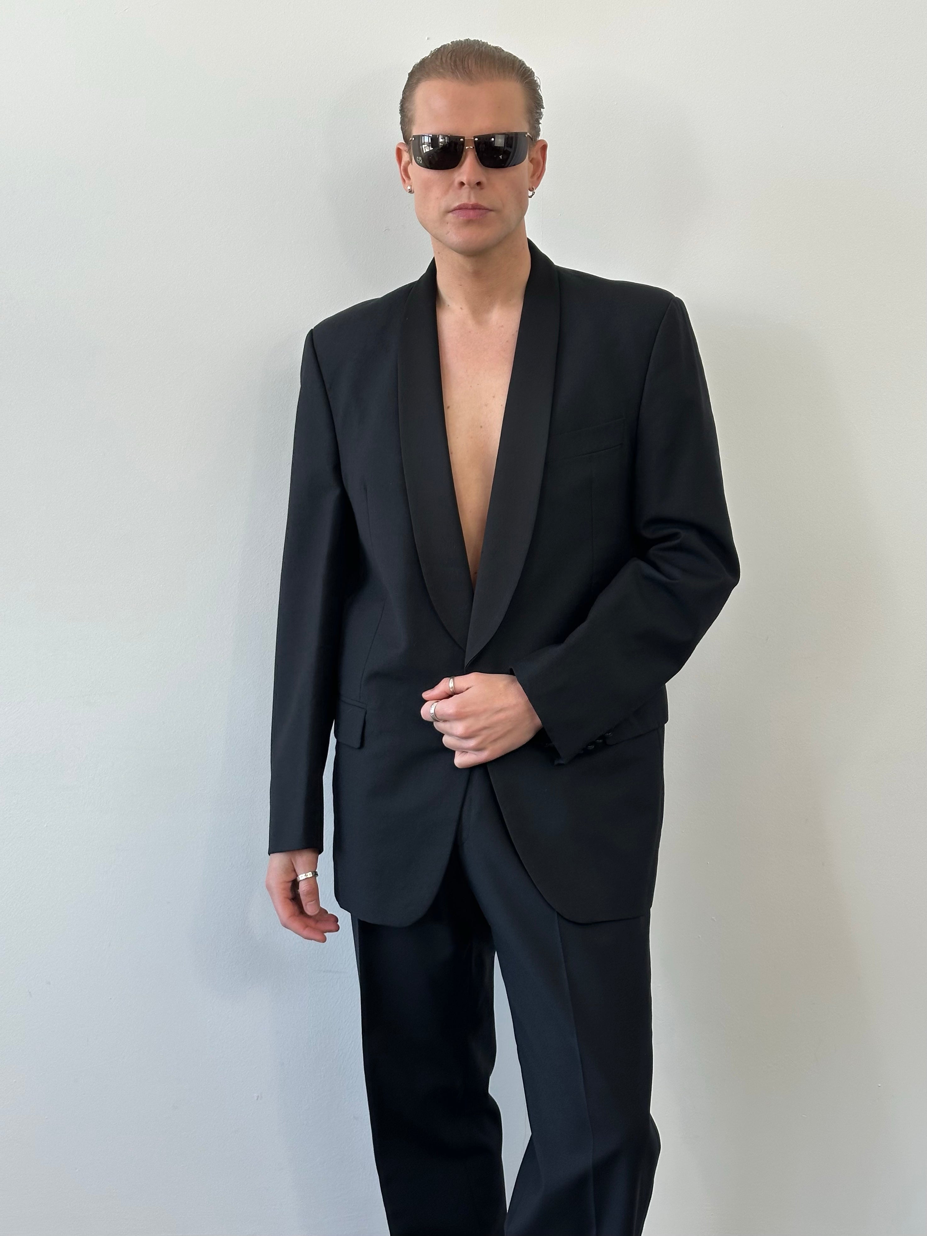 Pierre Cardin 1980s pure wool tuxedo suit, tailored shawl lapel jacket and matching trousers in classic black, size 42L/W34.