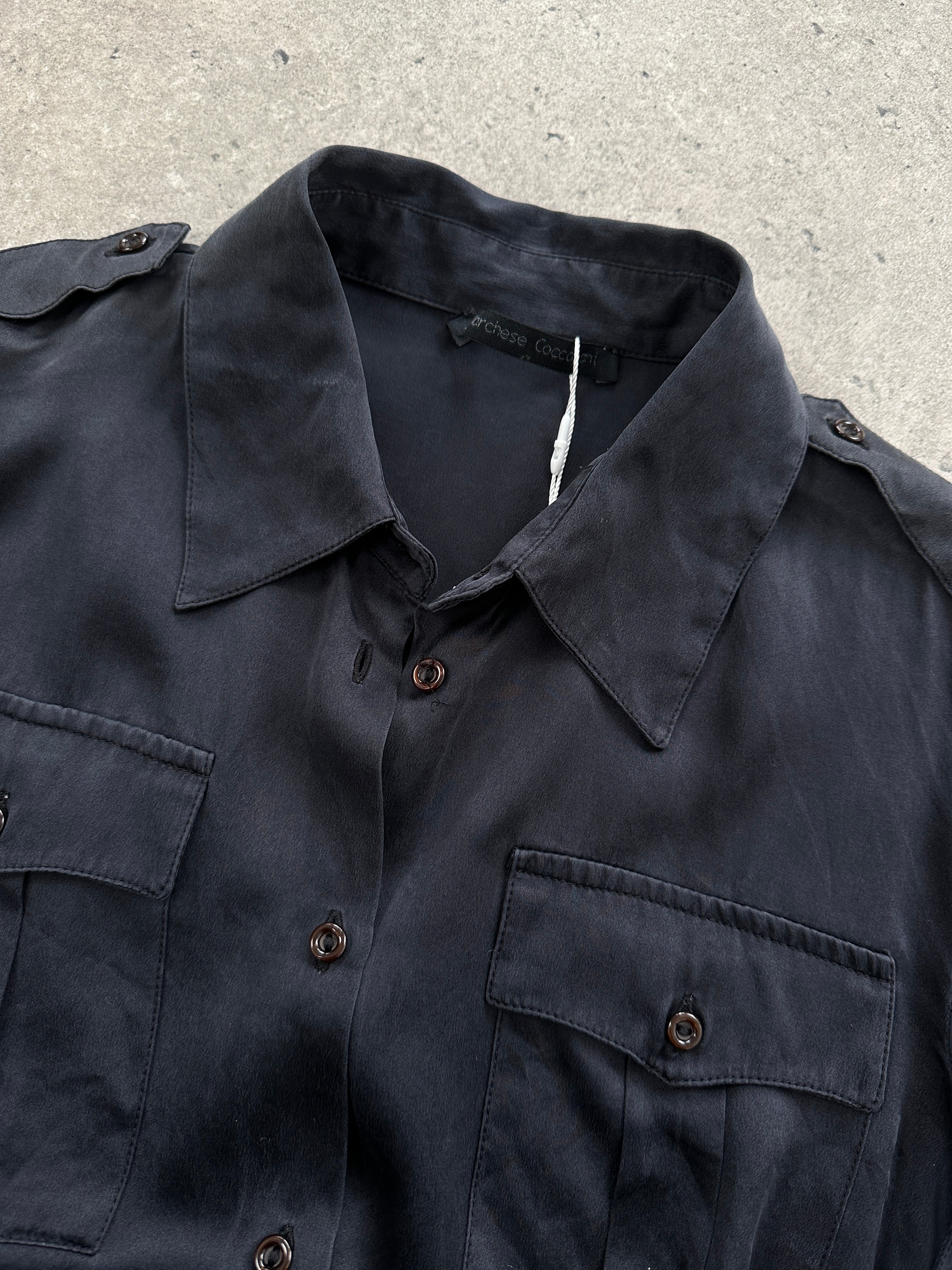 Vintage Italian vintage pure silk fitted shirt in size small, featuring a sleek design and elegant silk fabric.