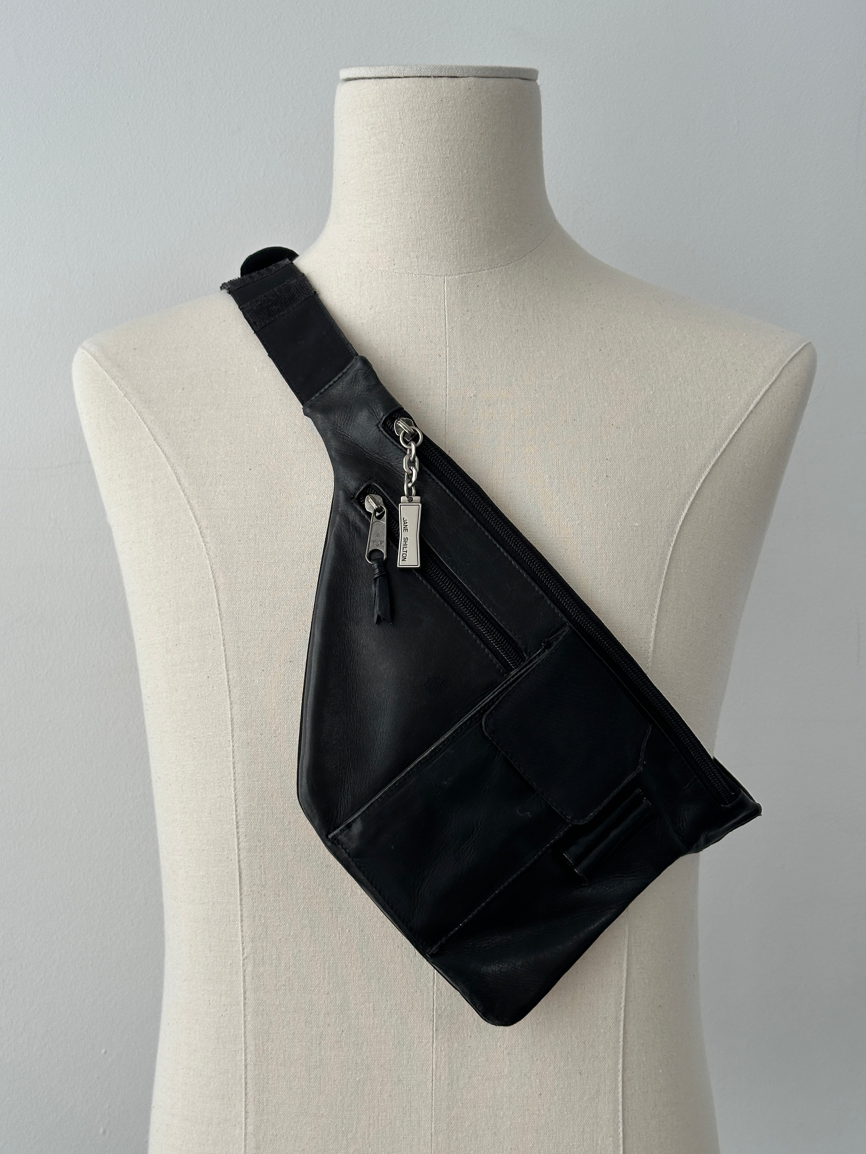 Vintage 2000s Leather Crossbody Bag