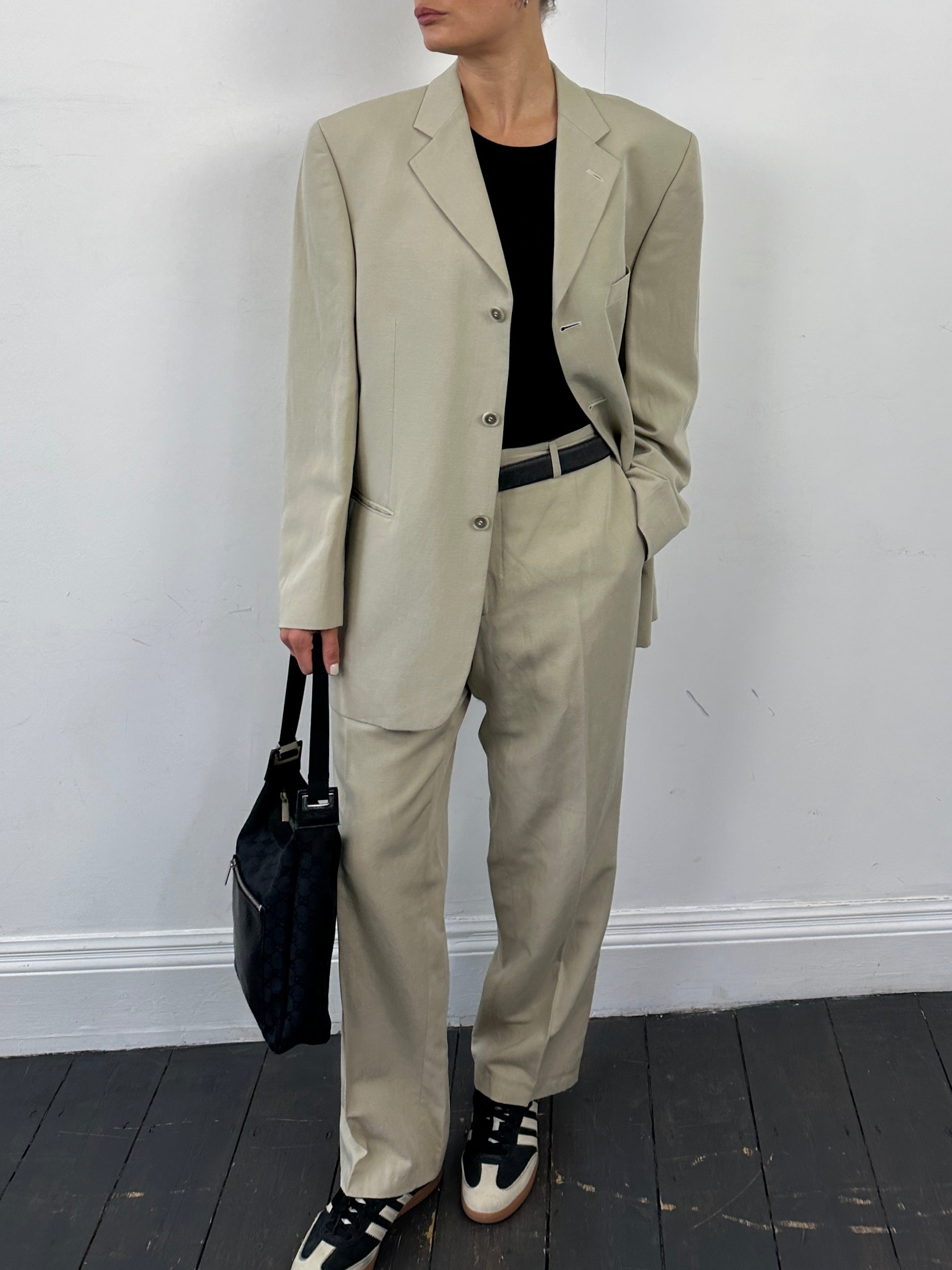 Vintage linen blend single-breasted jumpsuit in size 42R/W34, featuring classic vintage style and tailored fit.
