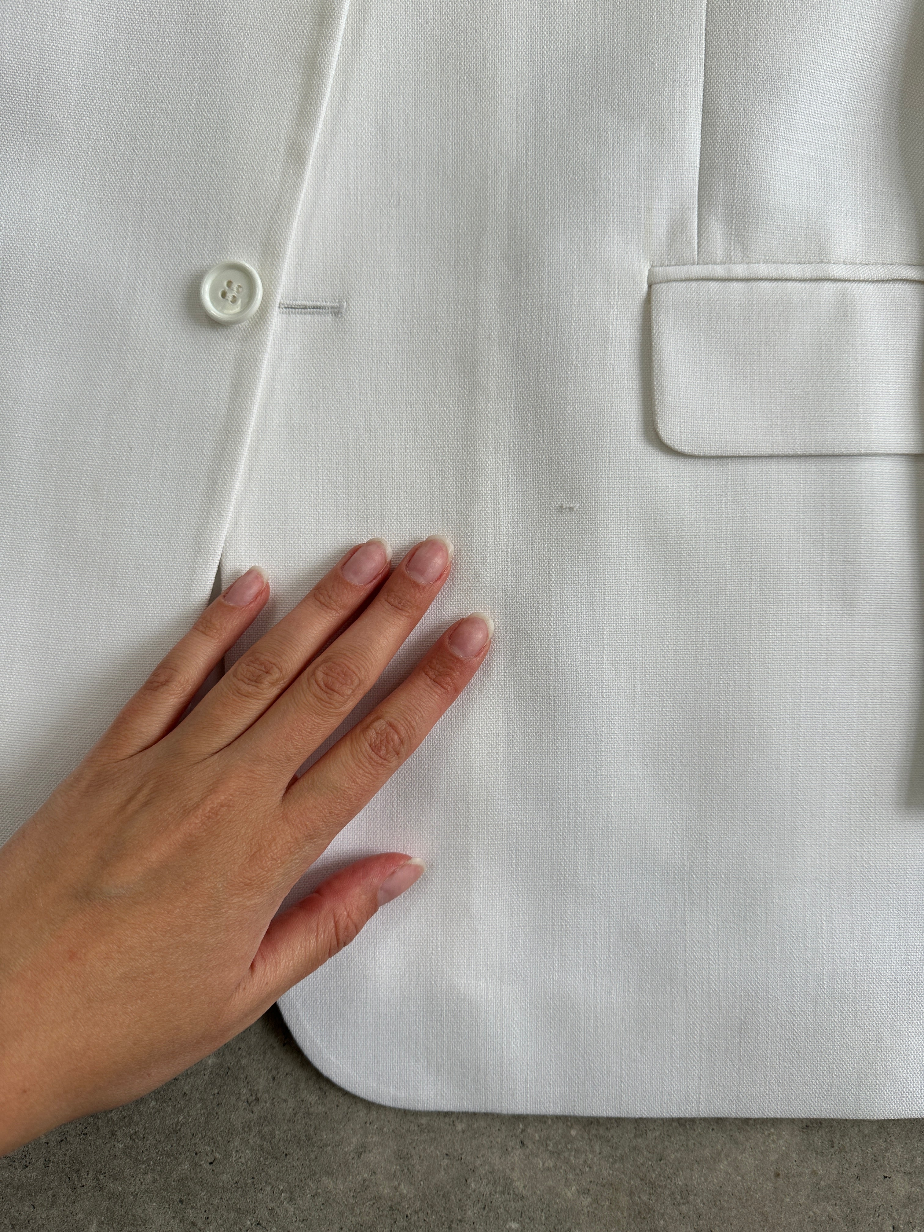 Vintage modal single-breasted blazer in size 46R/XXL, classic tailored design with notch lapel and button closure.