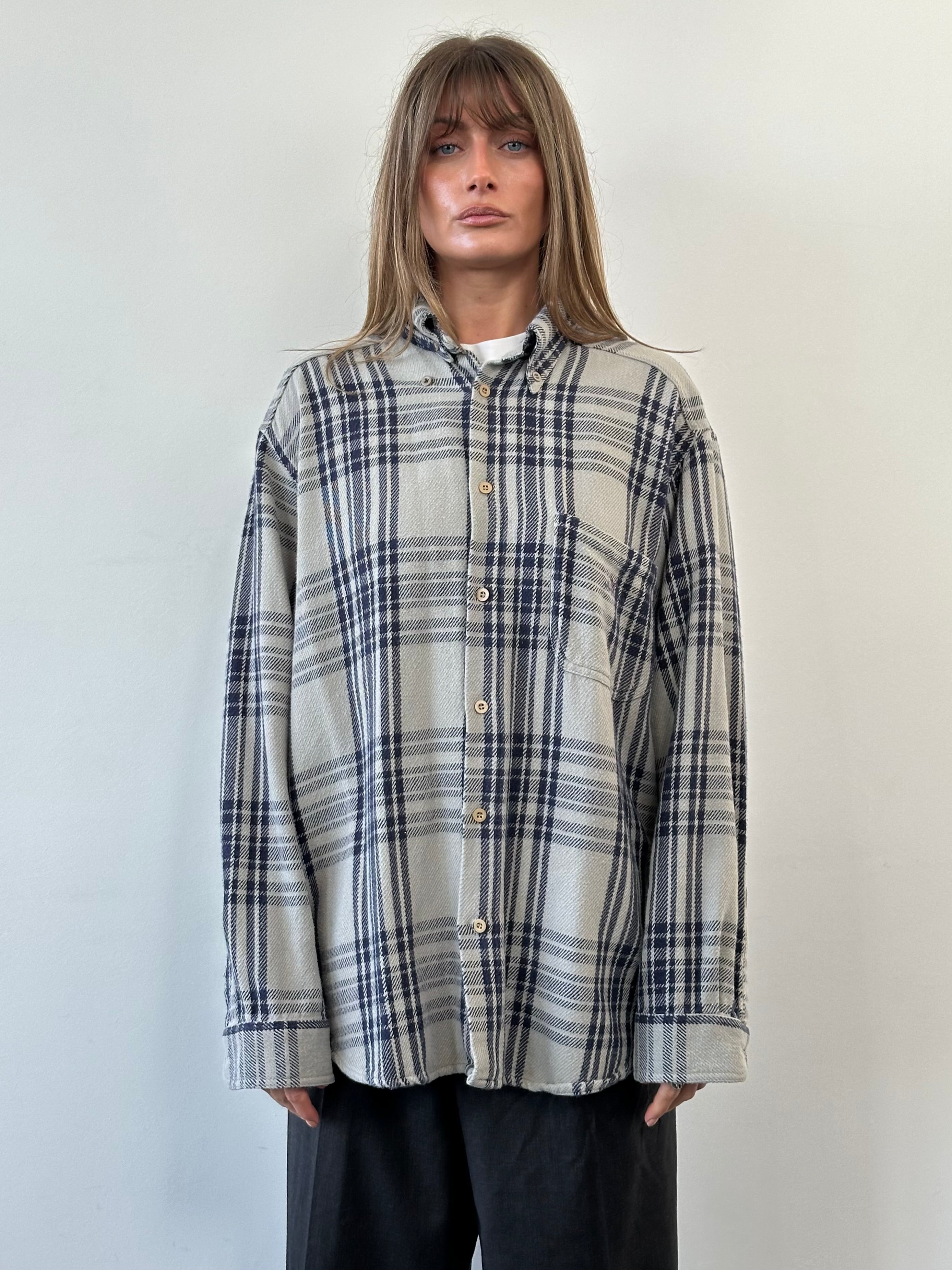 Armani Jeans check flannel logo shirt in XL, featuring a classic plaid pattern and Armani branding on the chest.