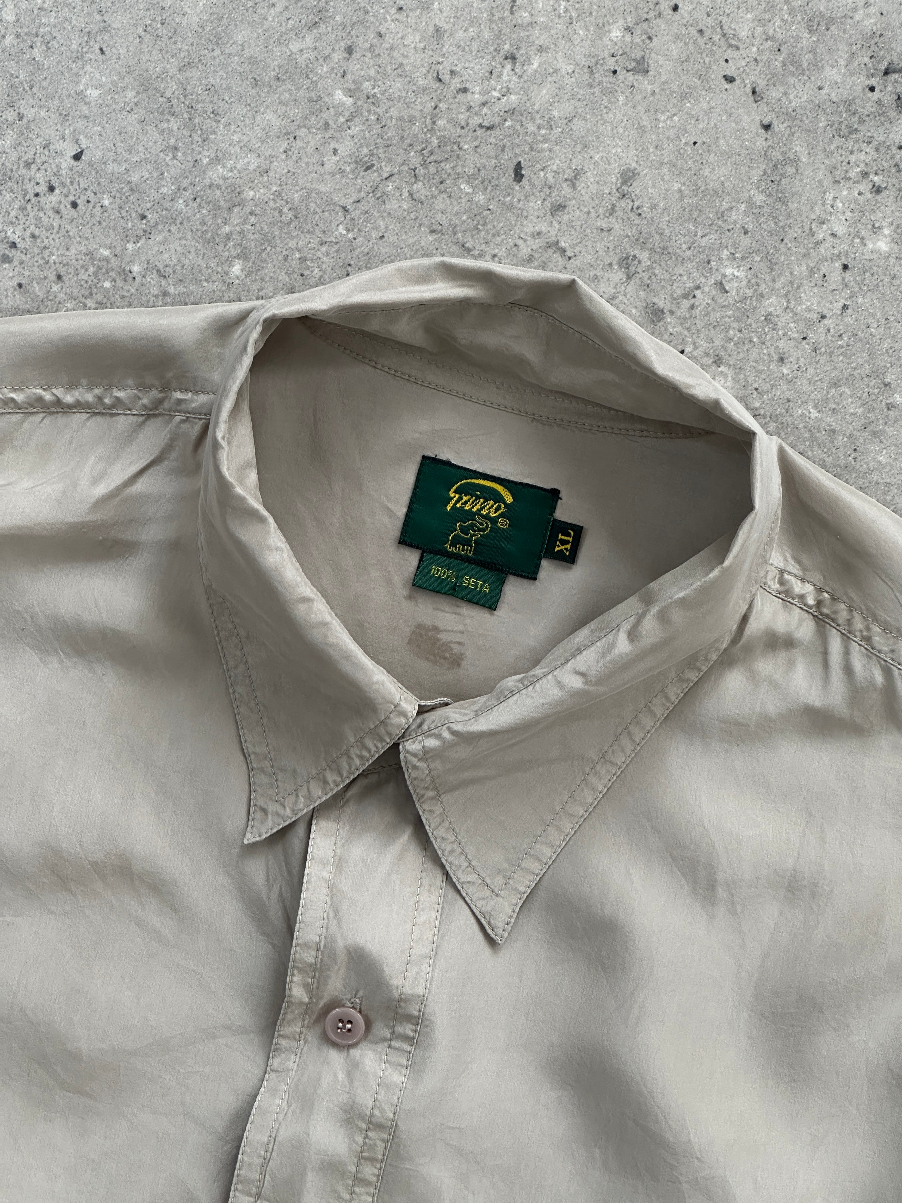 Vintage pure silk relaxed shirt in XL/XXL, shown in a soft, flowing fabric with a casual fit and classic collar style.