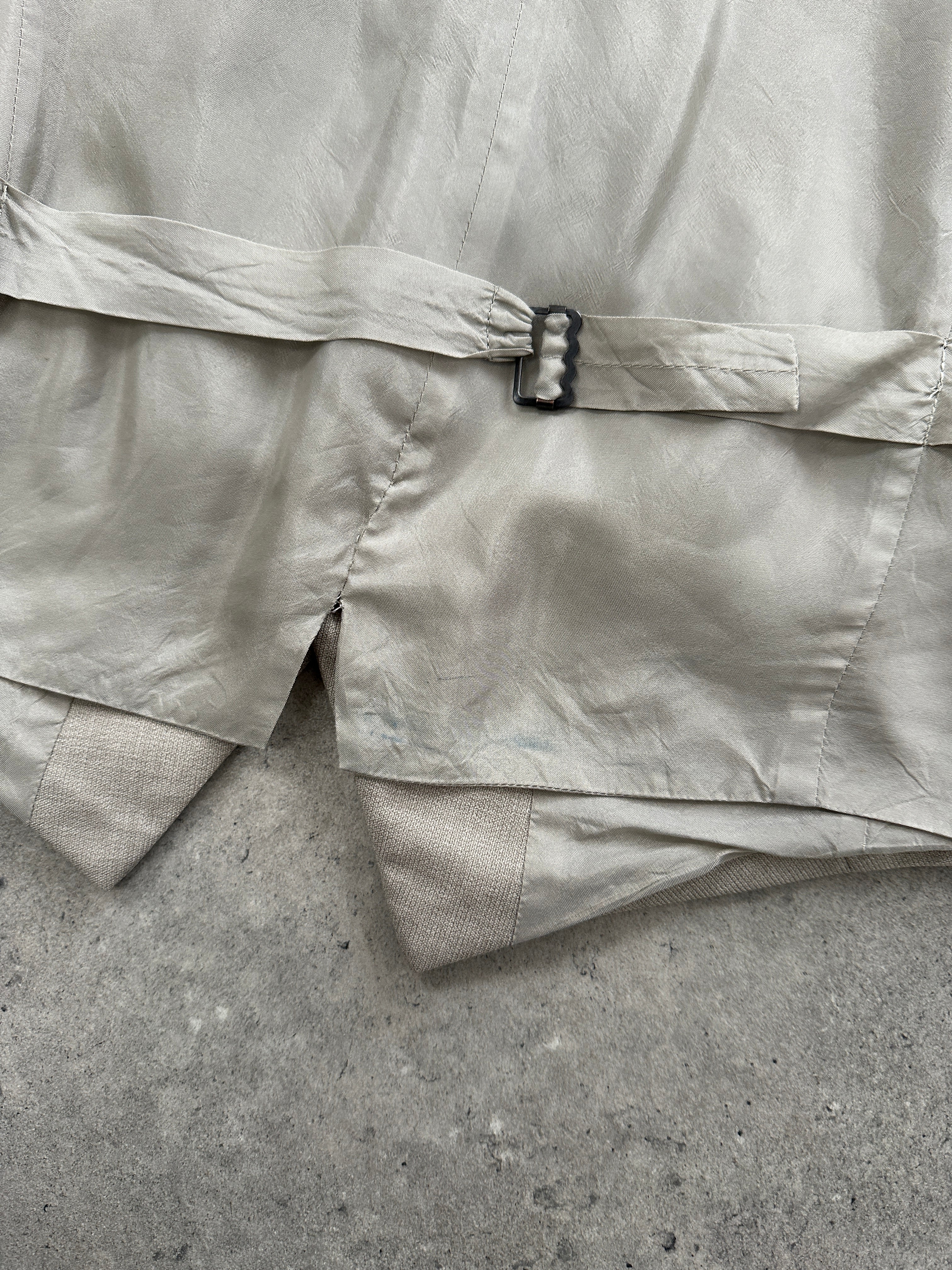 Pal Zileri pure wool single-breasted jumpsuit in size 40R/W32, showcasing tailored fit and classic design.