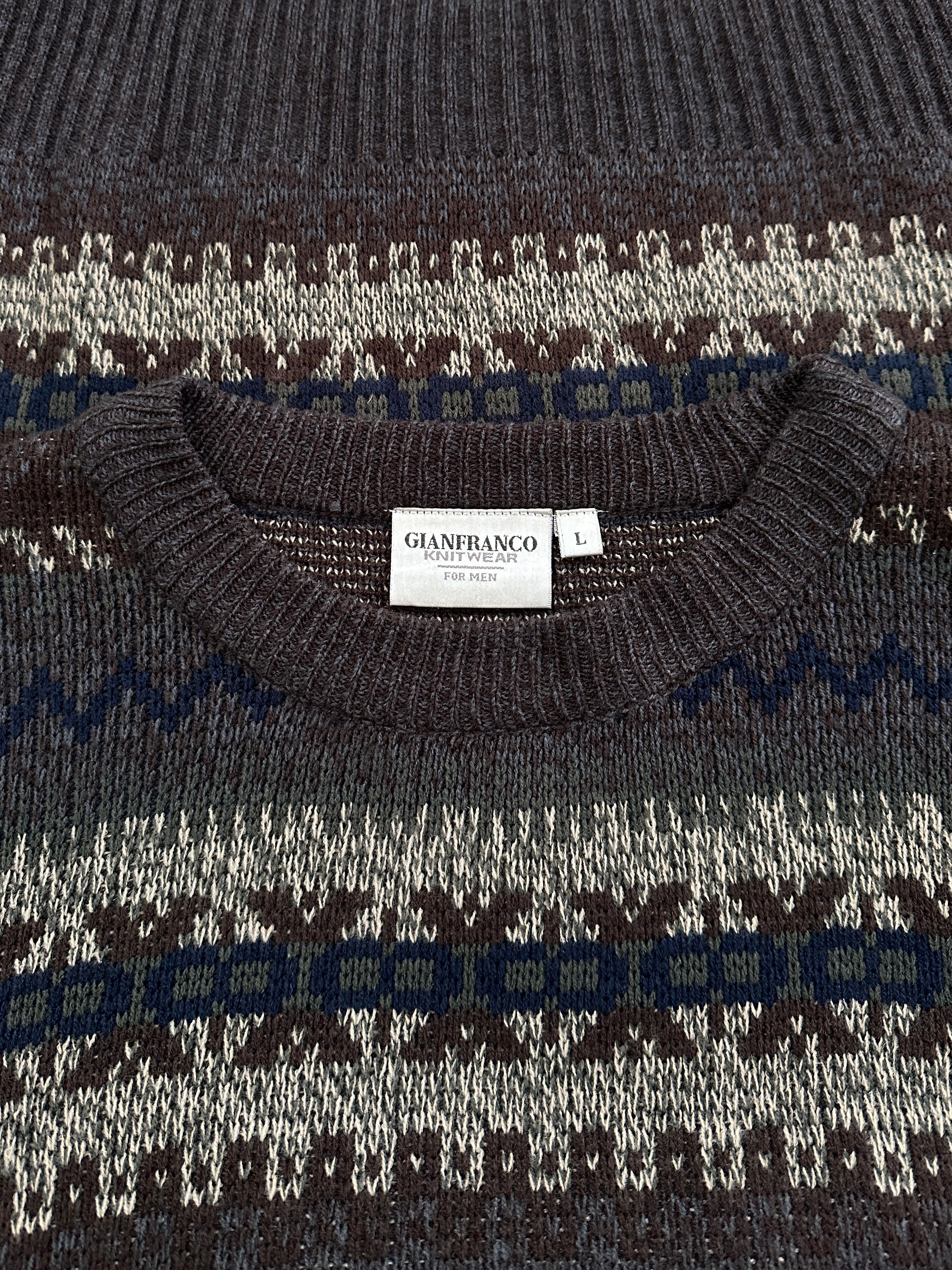 Vintage 1990s Fair Isle knitted jumper in XL size, featuring traditional colorful patterns and cozy woolen texture.