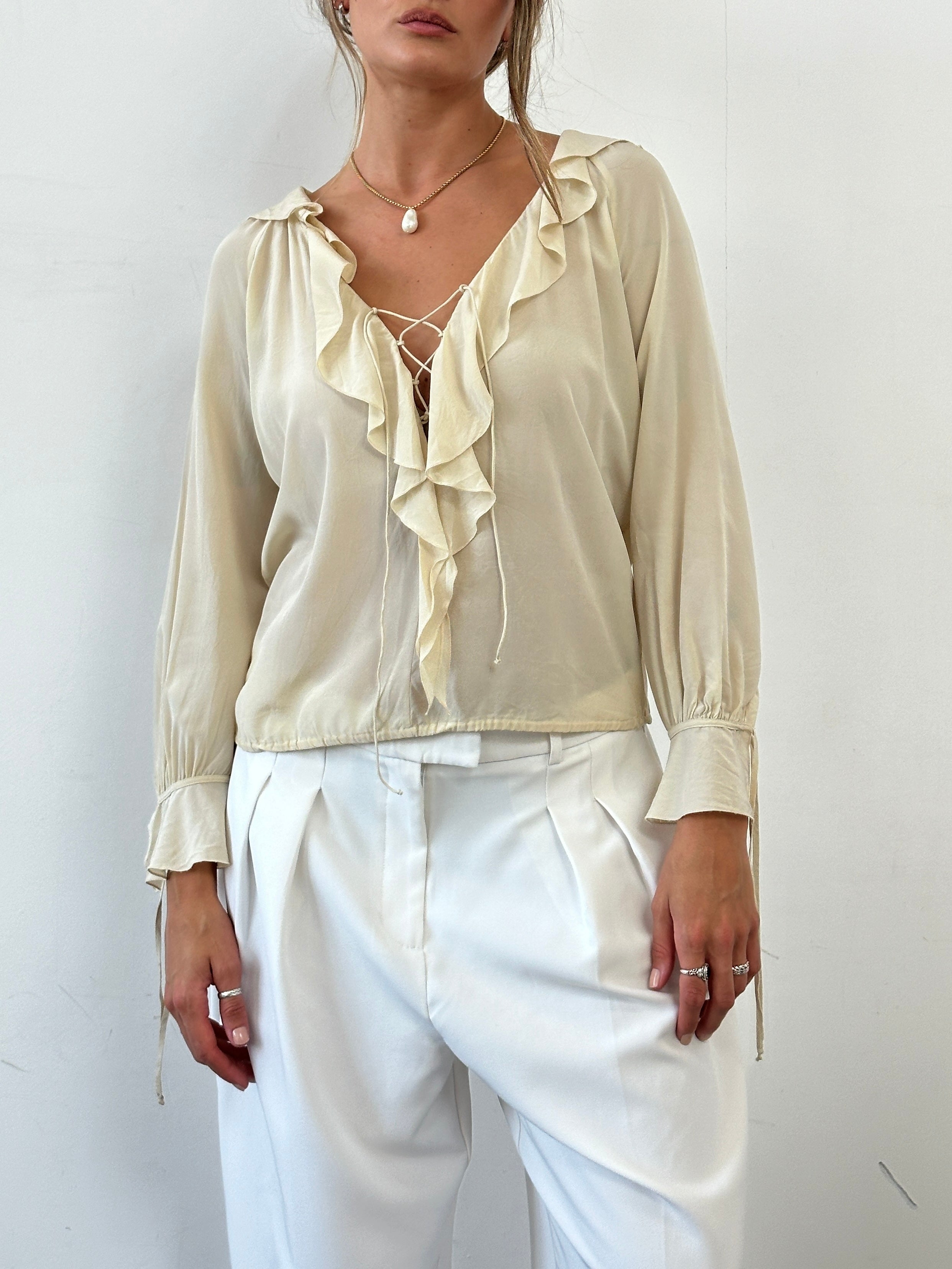 Max Mara pure silk ruffle tie-front blouse in white, featuring a stylish collar and elegant ruffle details for a chic look.
