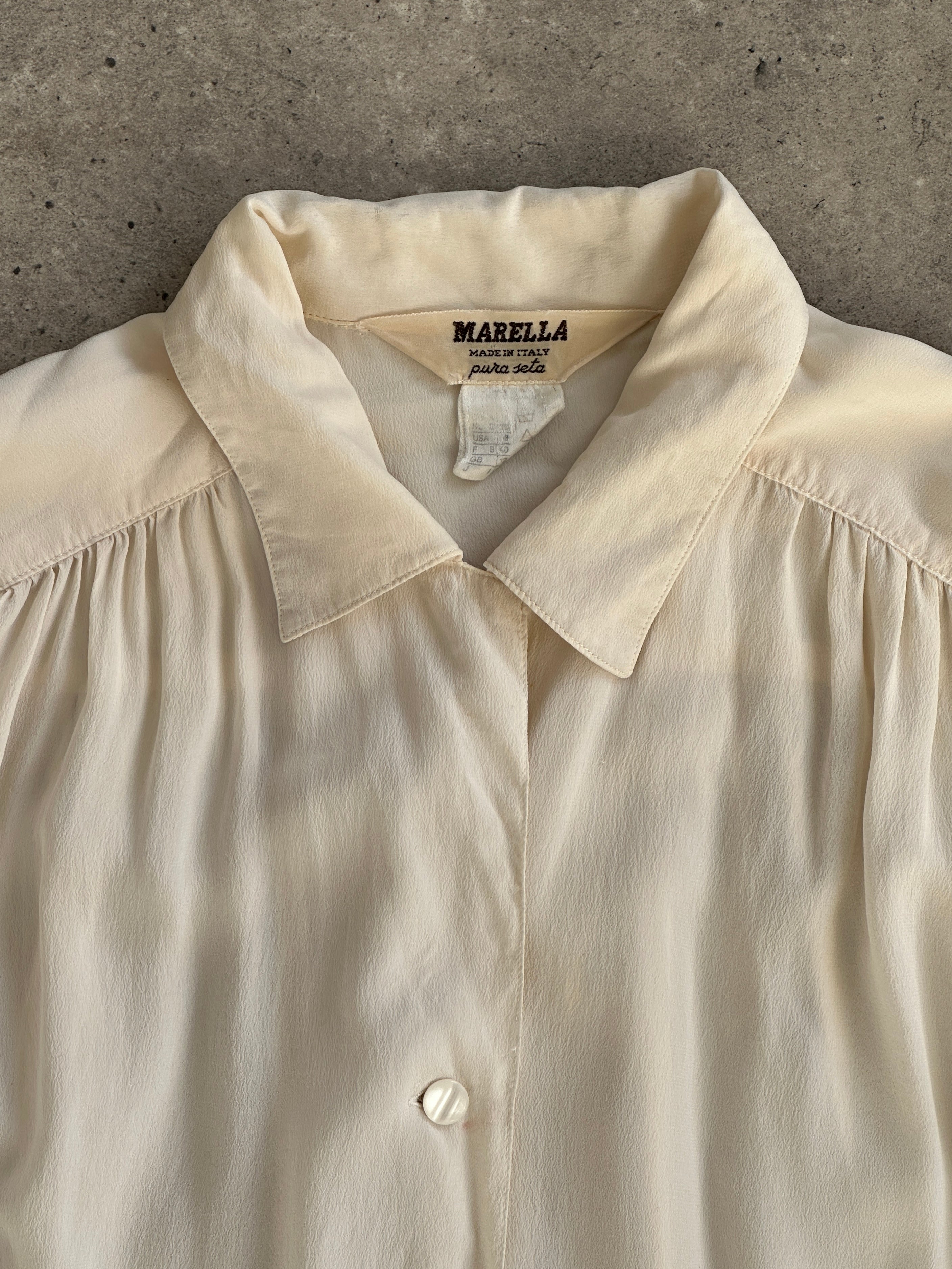 Marella Circa 90s pure silk pleated shirt in size L, featuring a classic button-up design with a soft, shiny silk fabric.