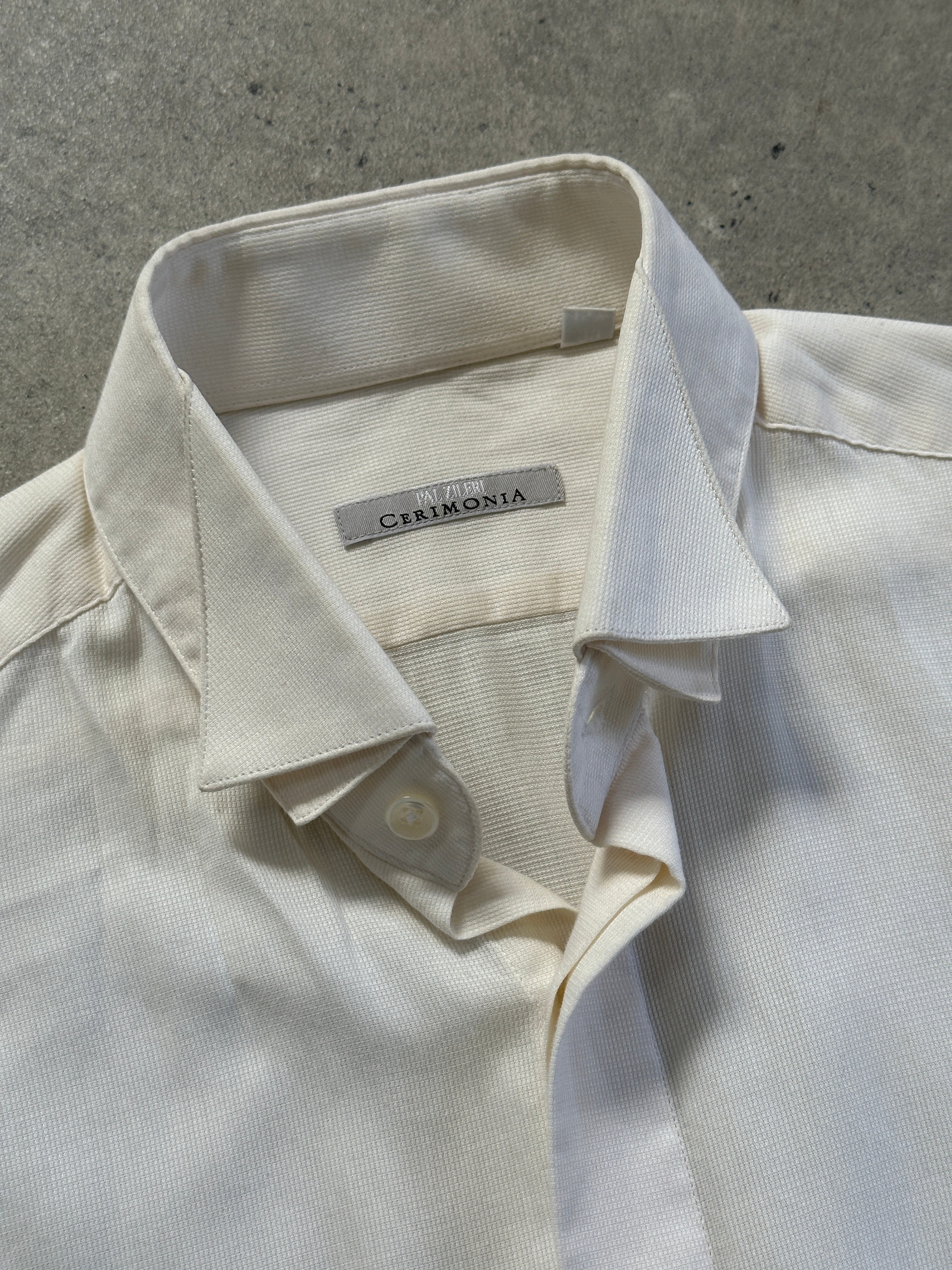 Pal Zileri pure cotton wing collar dress shirt in size M, featuring a classic collar and button-down front, displayed flat.