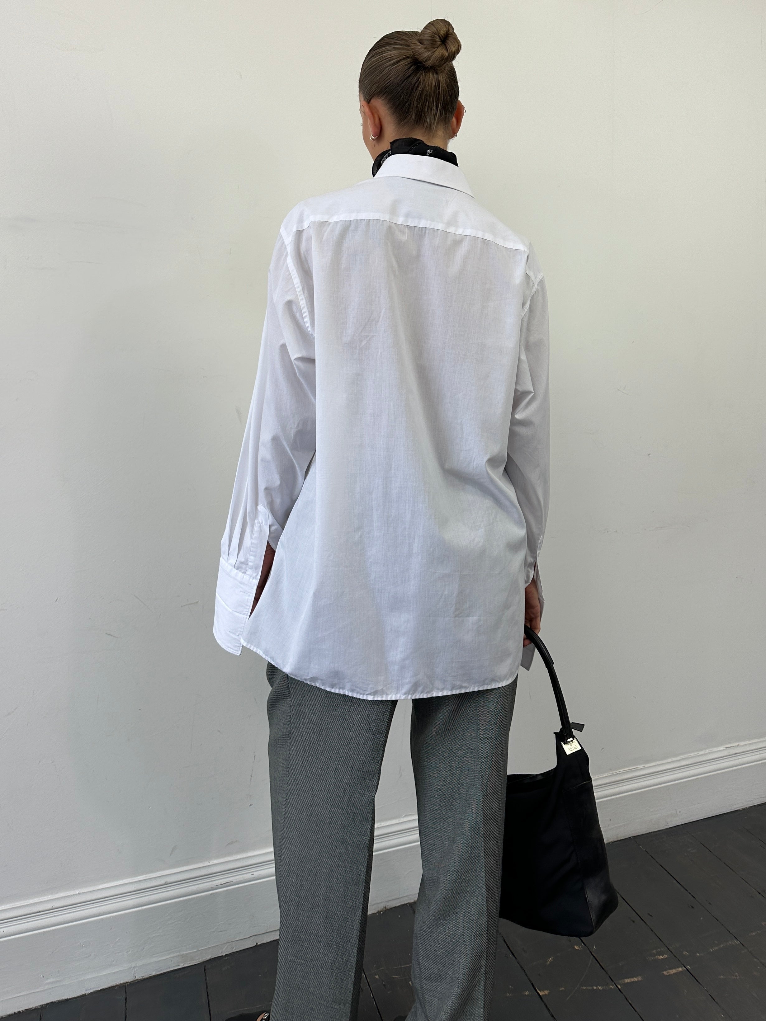 Vintage brand vintage pleated tuxedo dress shirt in XL/XXL size, featuring classic pleats and formal shirt details.