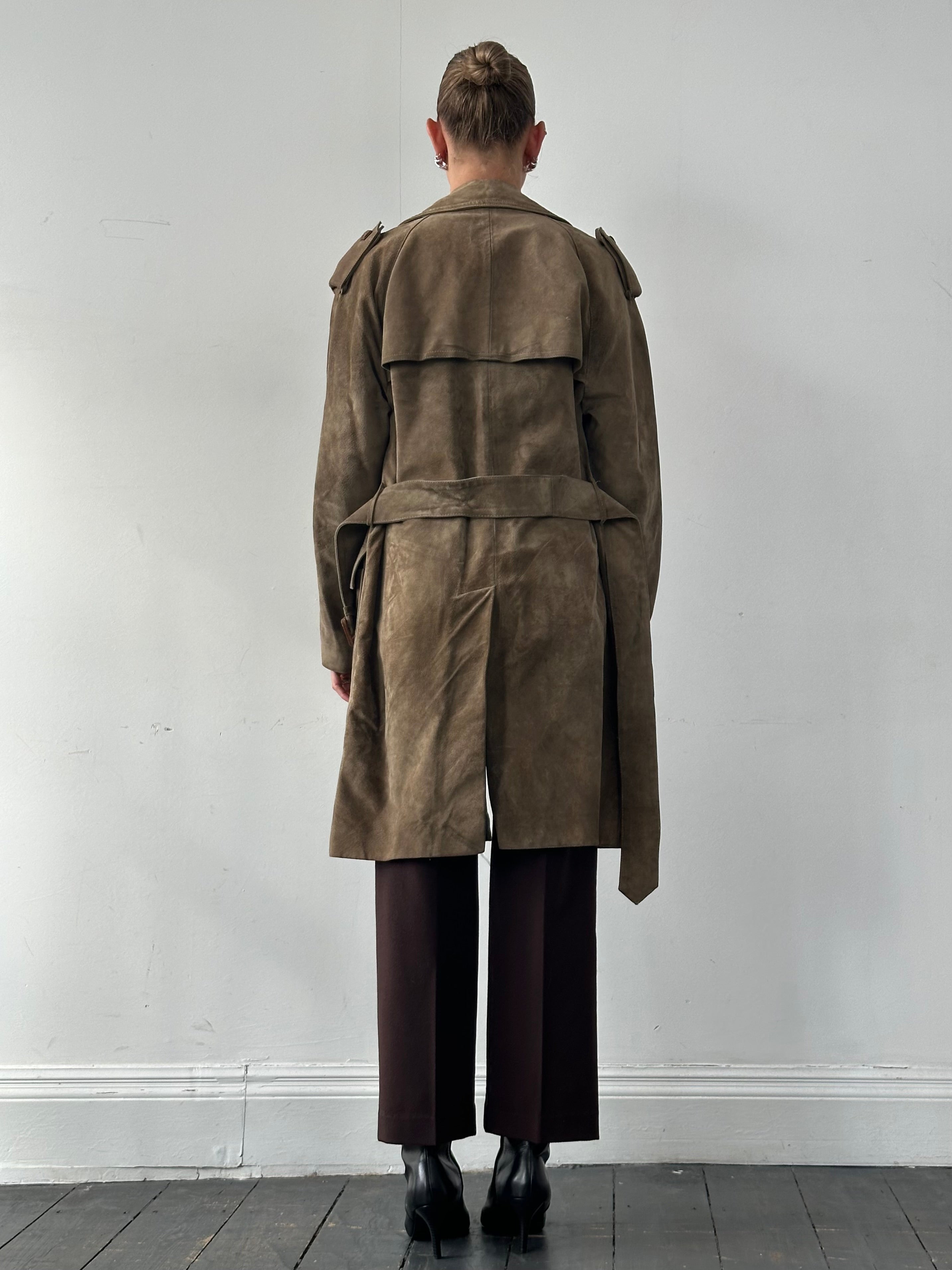 Vintage pure suede belted trench coat in XL, featuring classic design, lapel collar, and stylish silhouette.