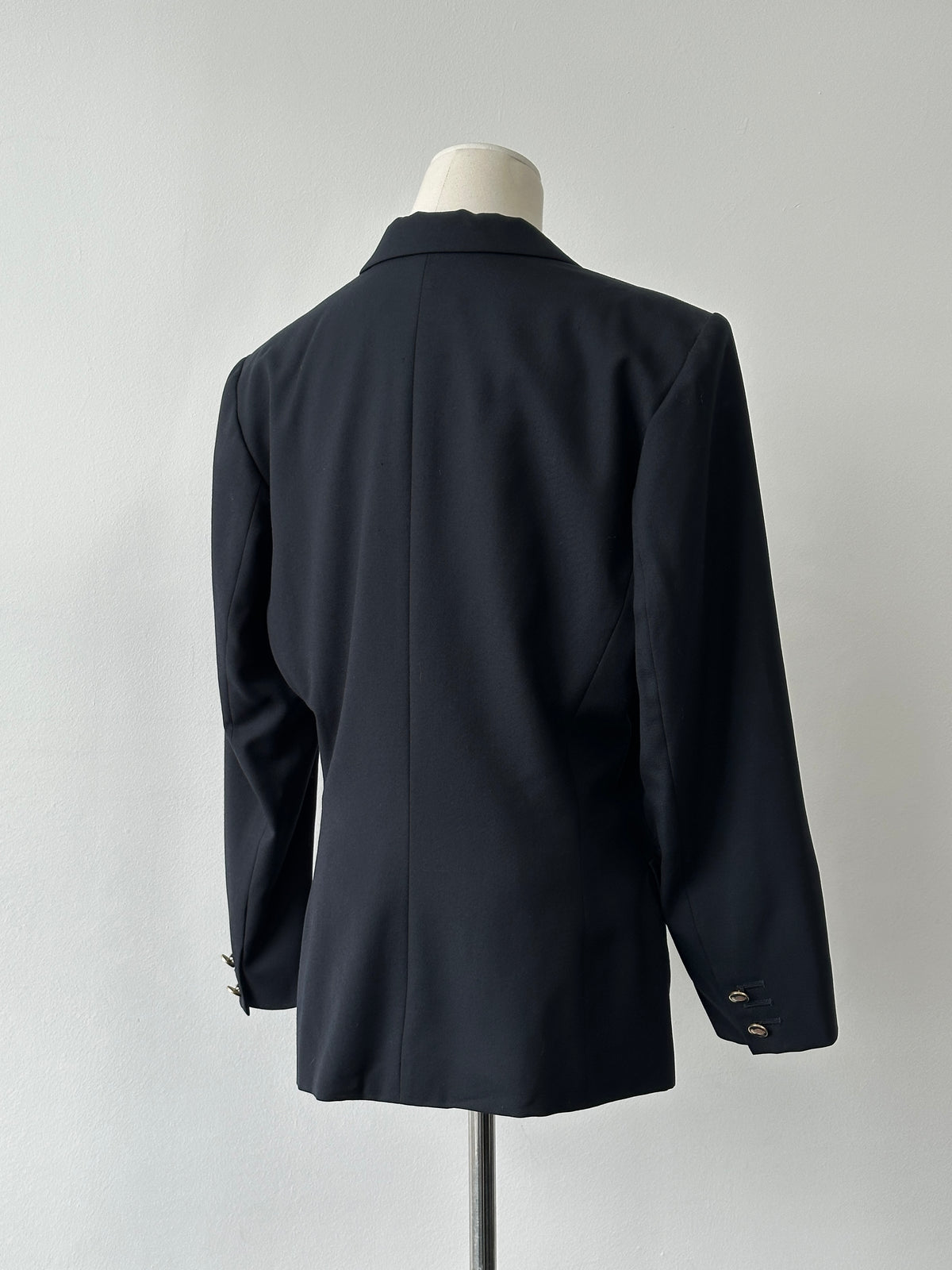 Max Mara Weekend 1990s virgin wool button jacket, tailored fit, in a sleek design, shown on a mannequin.