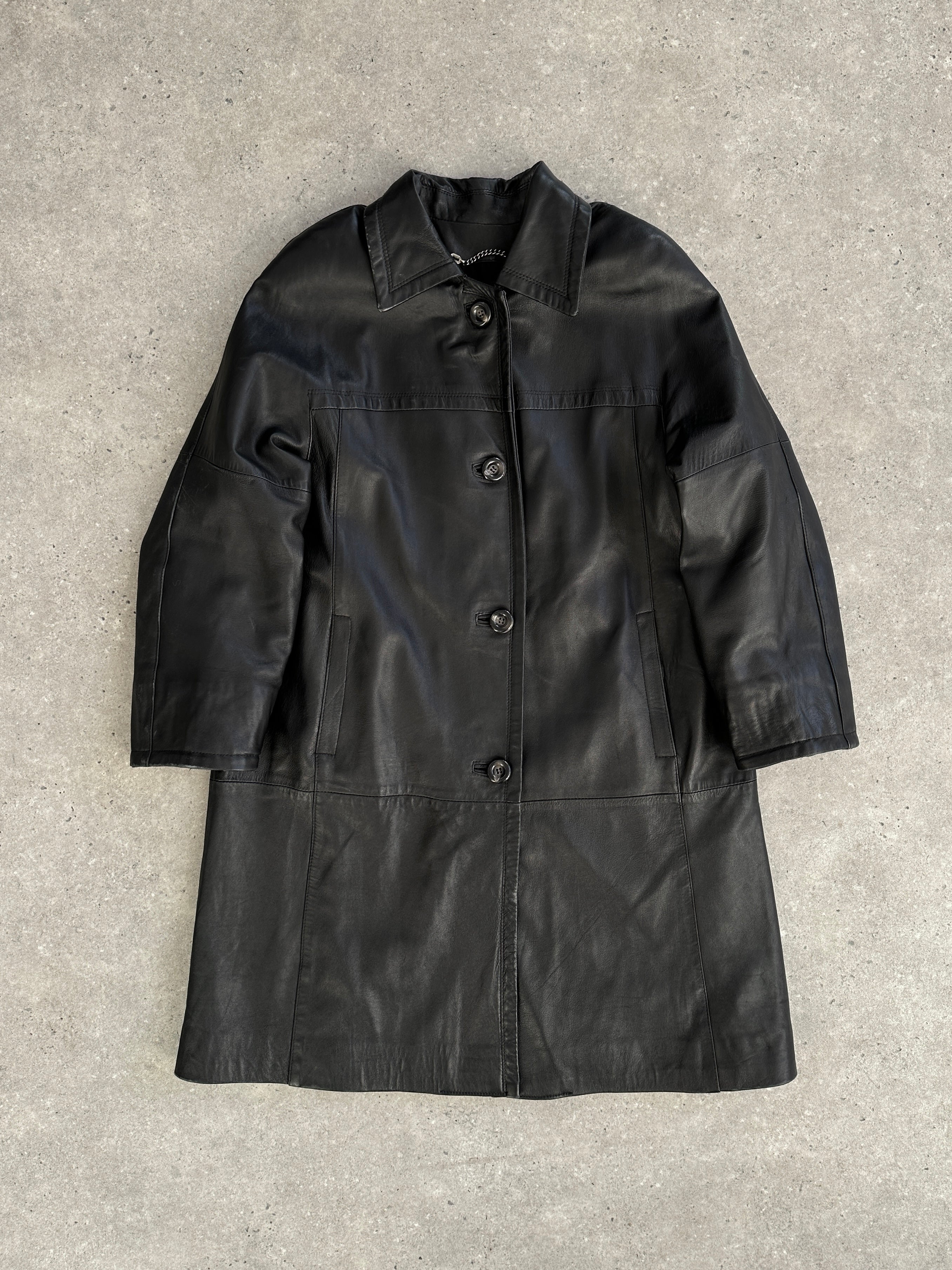 Italian Vintage Leather Trench Coat in size L, stylish men's jacket with classic design and aged leather finish.