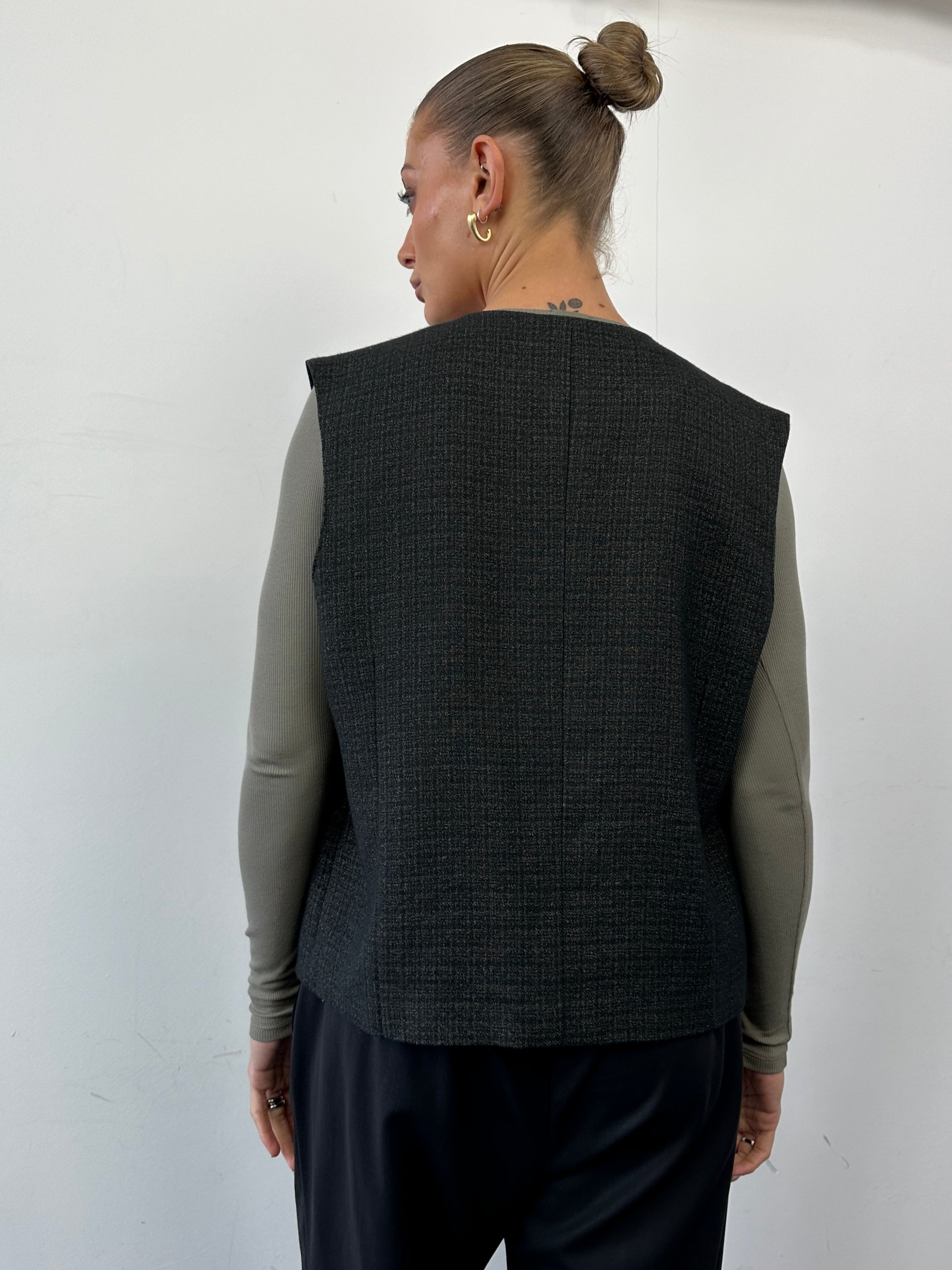 Vintage 1990s wool blend print waistcoat in XL size, featuring a classic retro design and tailored fit.