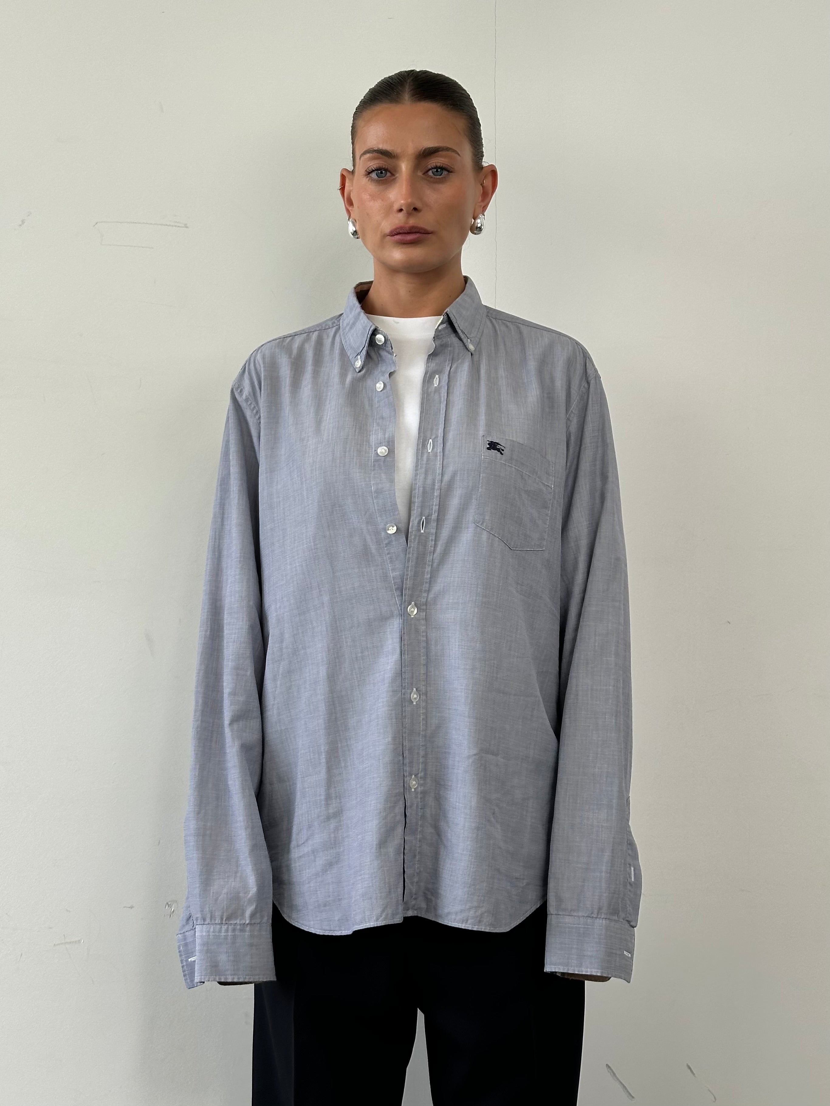 Burberry Brit pure cotton logo shirt in XL, showcasing a classic design with the Burberry logo on the front.