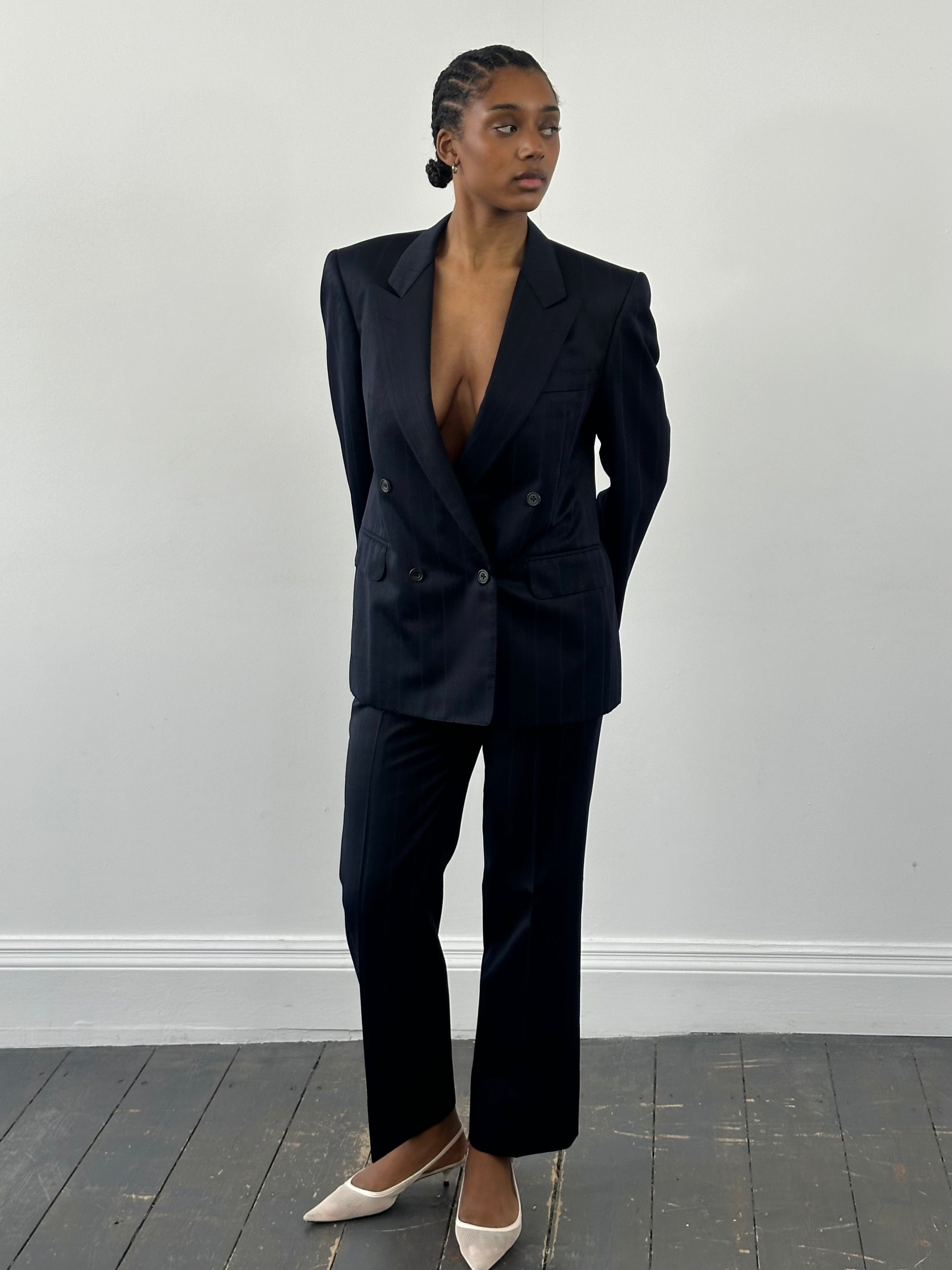 Burberry 1990s pure wool stripe double-breasted suit, size 36S/W28, featuring classic tailored design and bold stripe pattern.