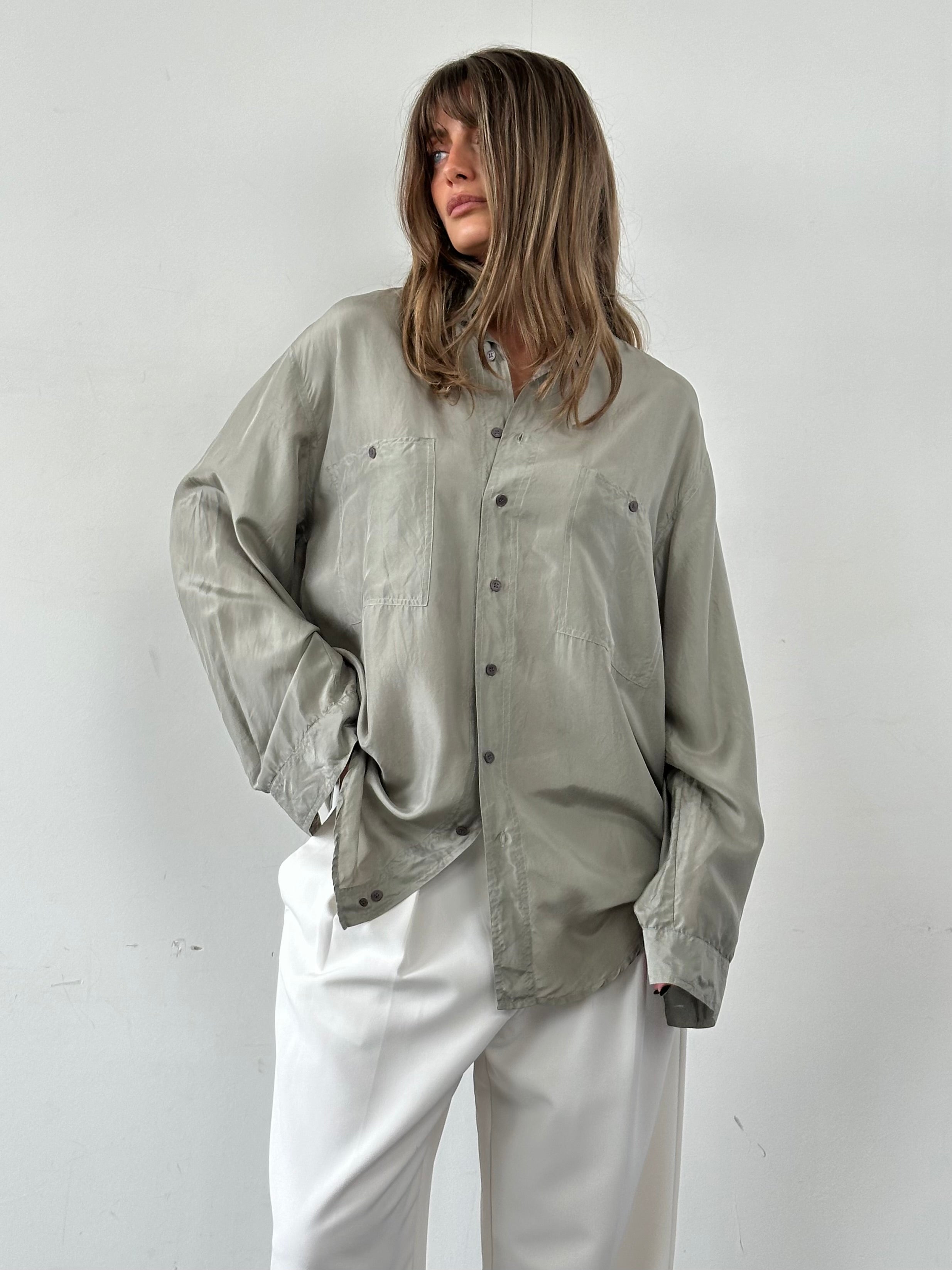 Vintage pure silk relaxed shirt in XXL, featuring a classic design and soft, shiny fabric, displayed on a neutral background.