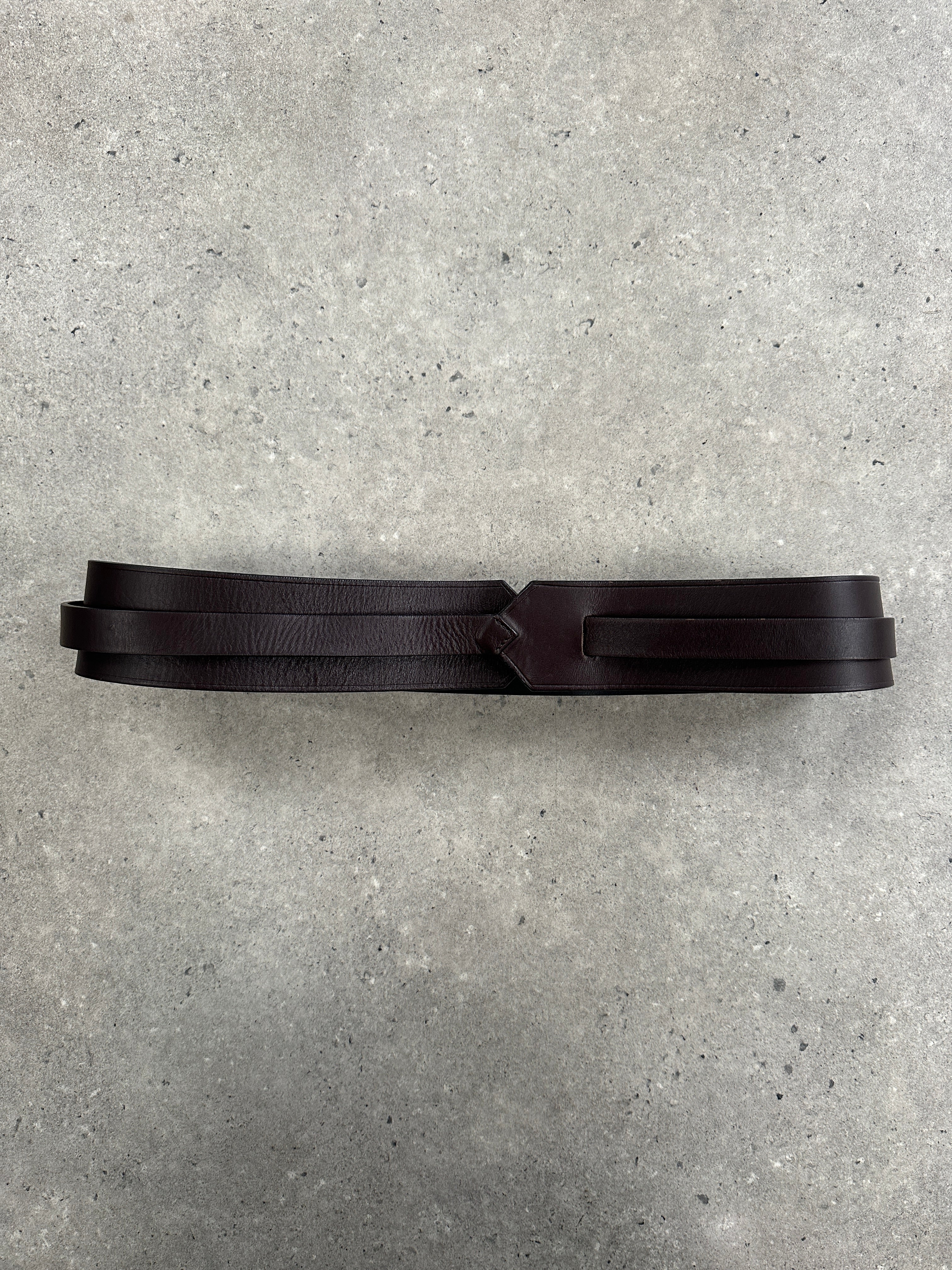 Emporio Armani leather belt with EA buckle, W30–32, featuring classic design and high-quality craftsmanship.