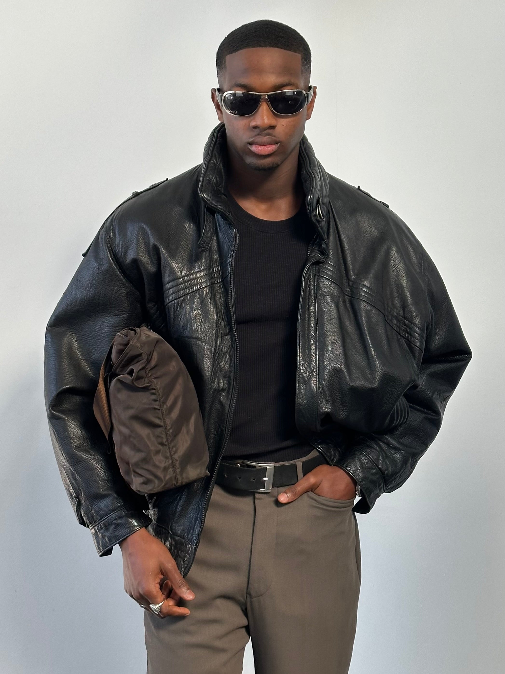 St Michael 1980s high neck leather bomber jacket in XL, featuring classic design and black leather with zipper details.