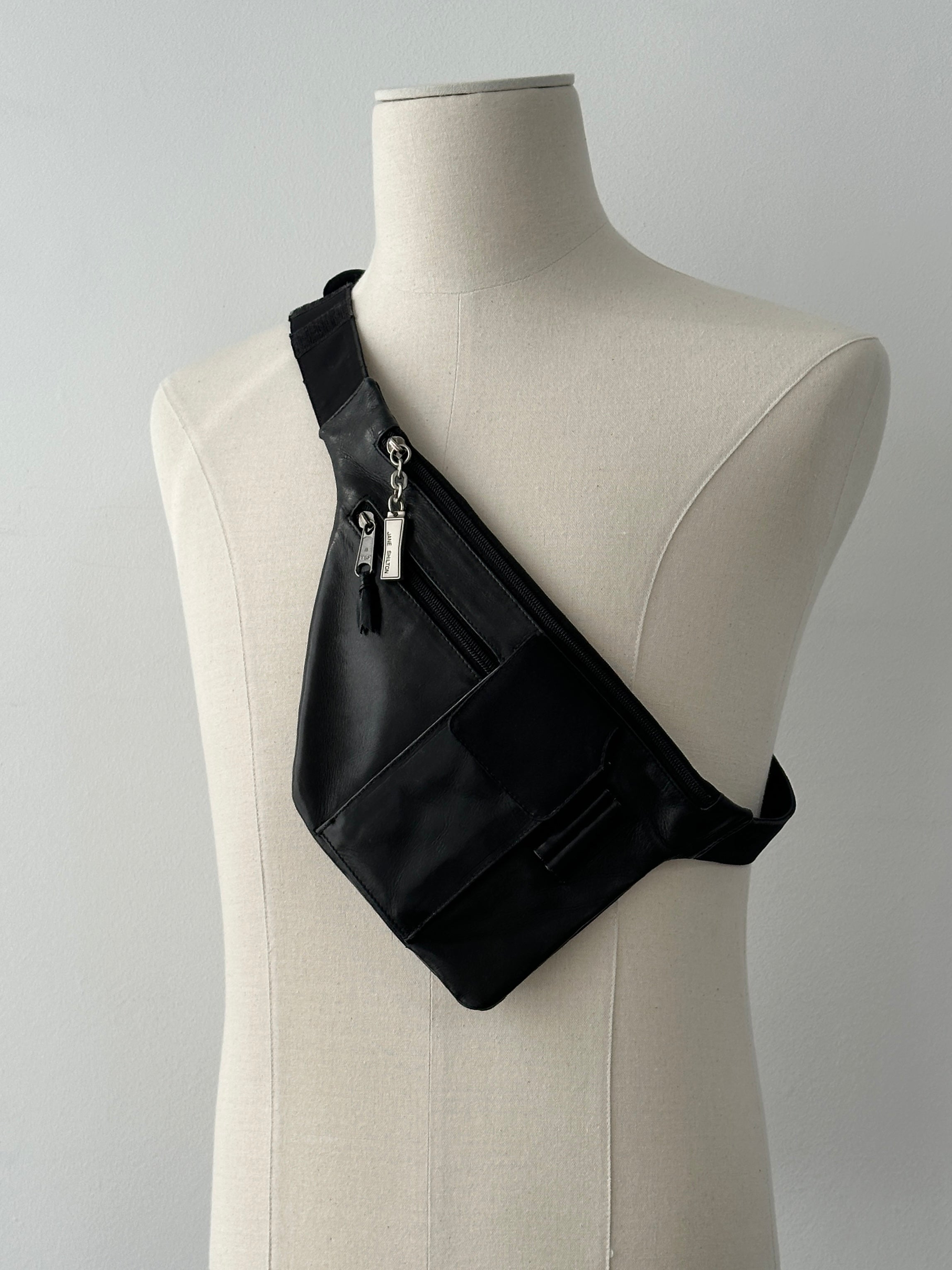 Vintage 2000s Leather Crossbody Bag