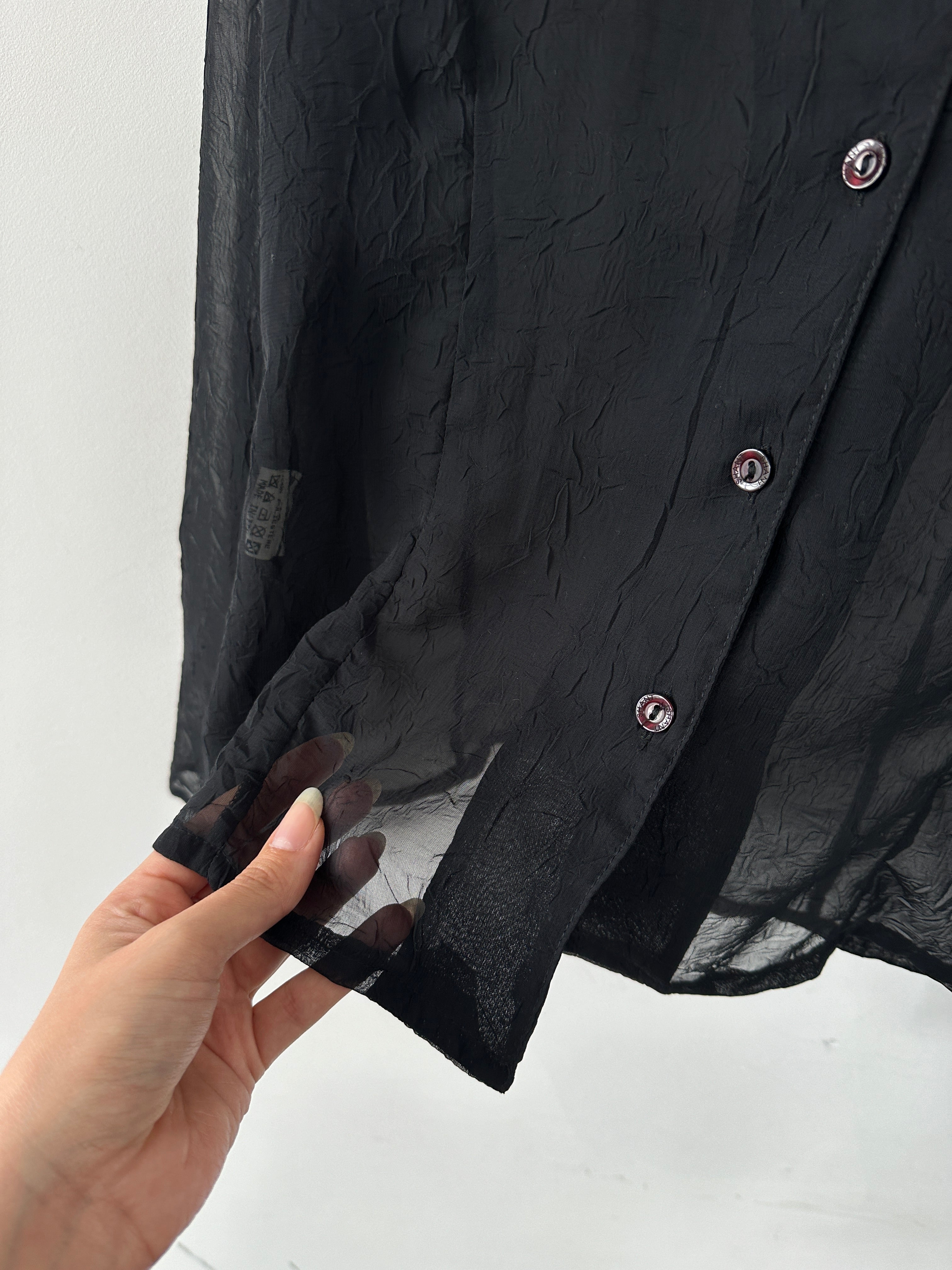 Italian vintage sheer crinkle fitted shirt in size small, lightweight and stylish with a textured, elegant design.