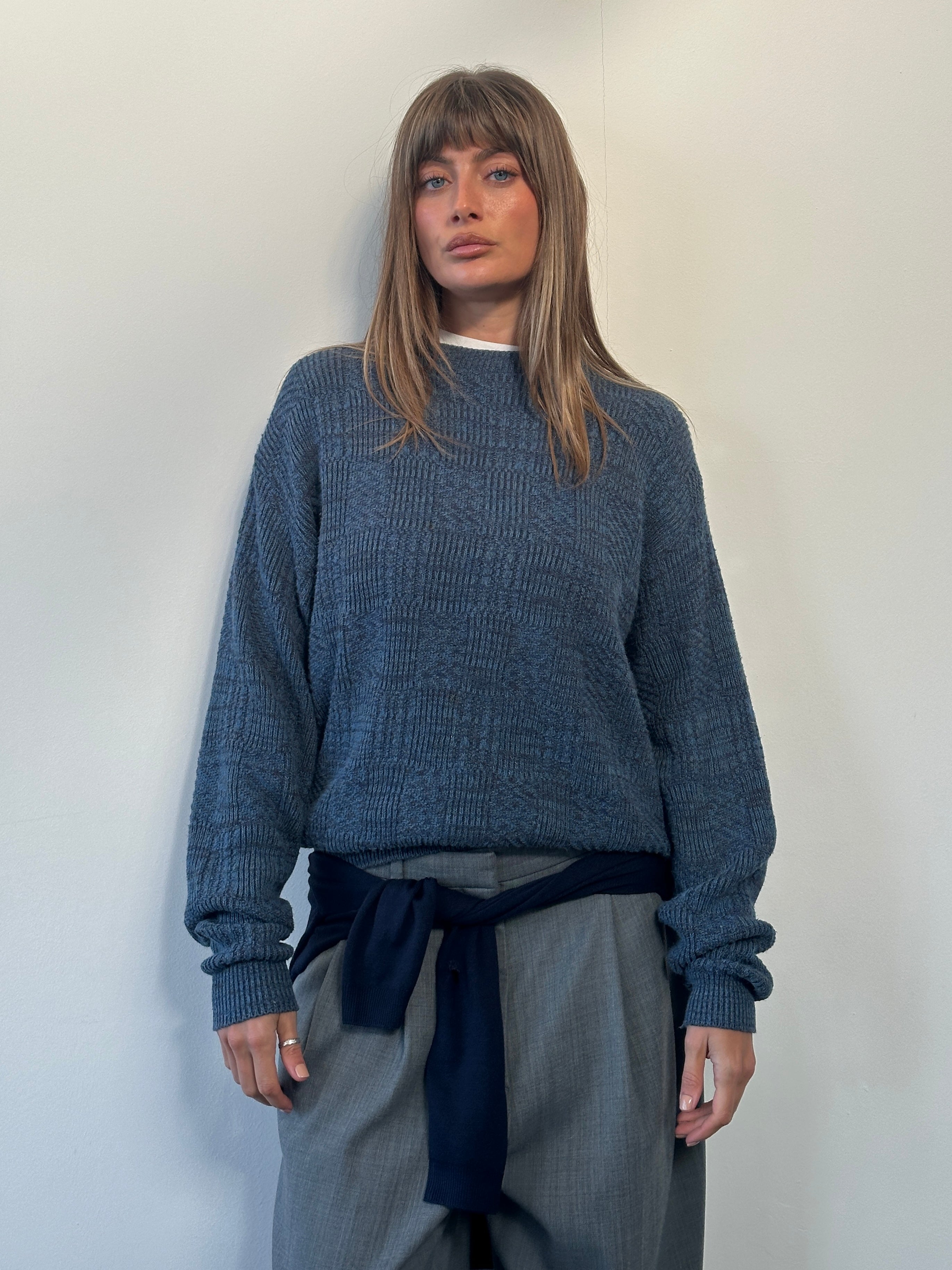 Oscar De La Renta 1990s textured cotton knitted jumper in size L/XL, showing the detailed knit pattern and classic style.