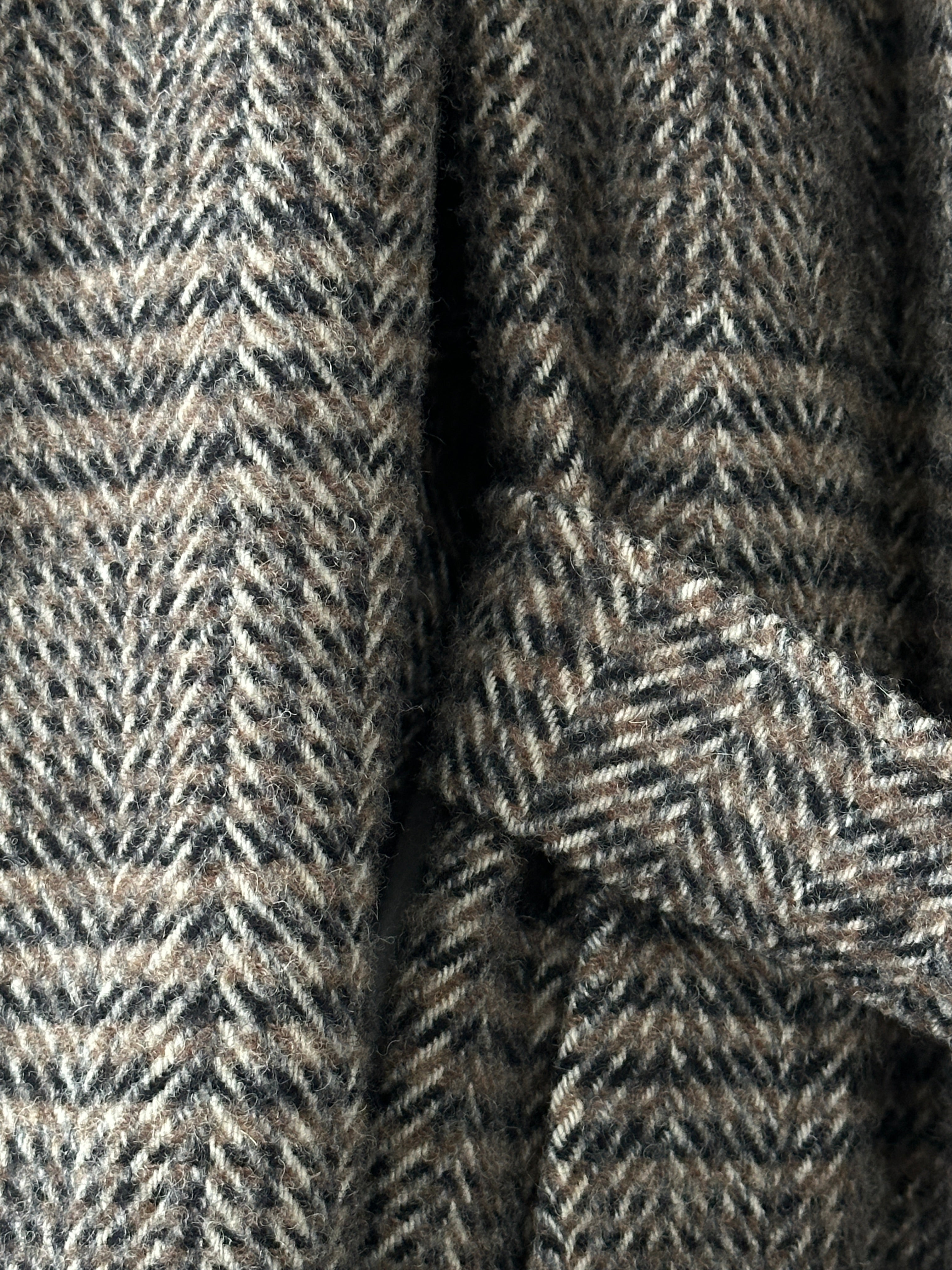 Vintage wool check belted coat in XL/XXL, showcasing classic plaid pattern, collar, and belt detail.