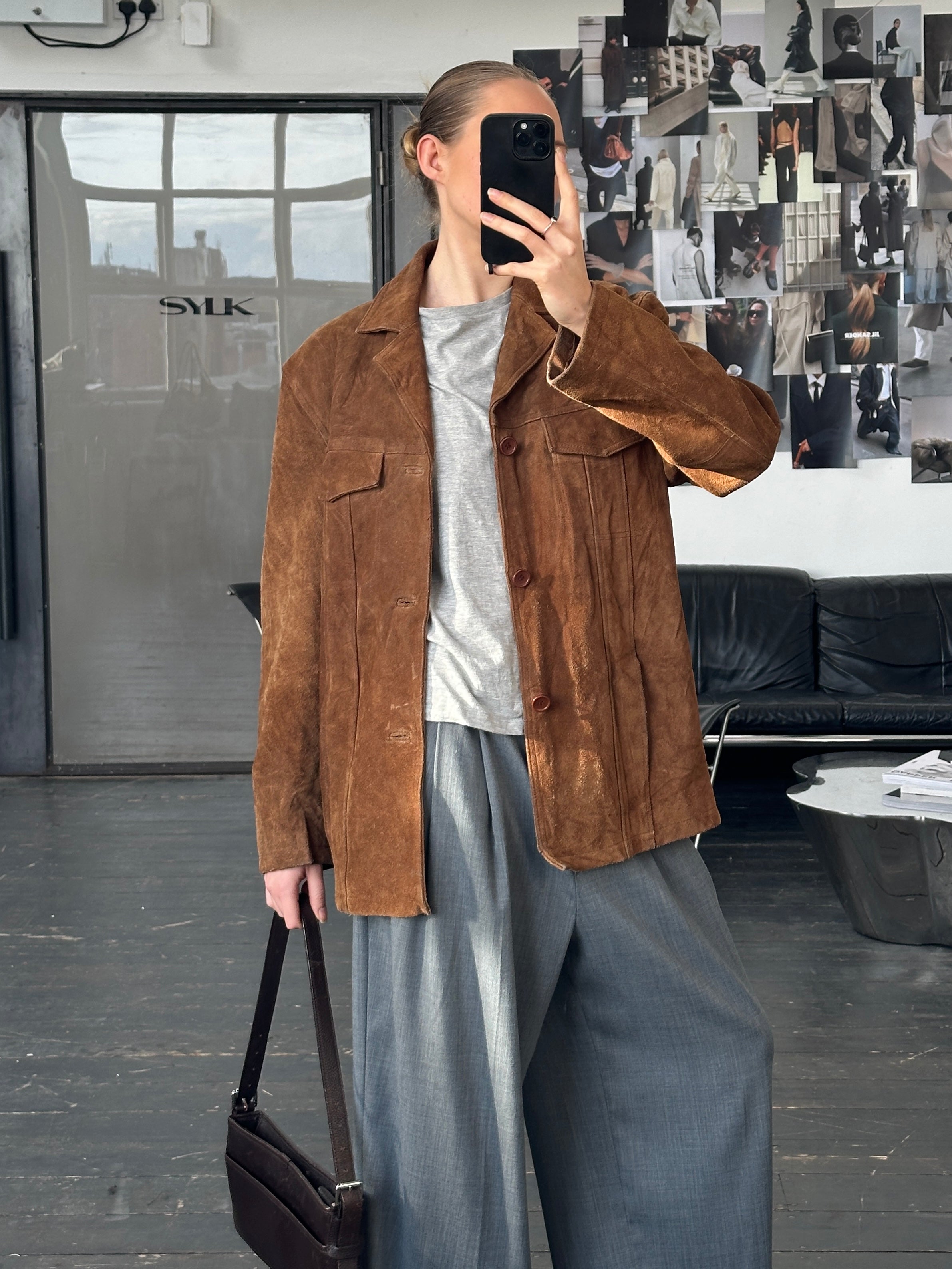 Vintage 1990s suede leather jacket in size large, classic retro style with a textured suede finish and tailored fit.